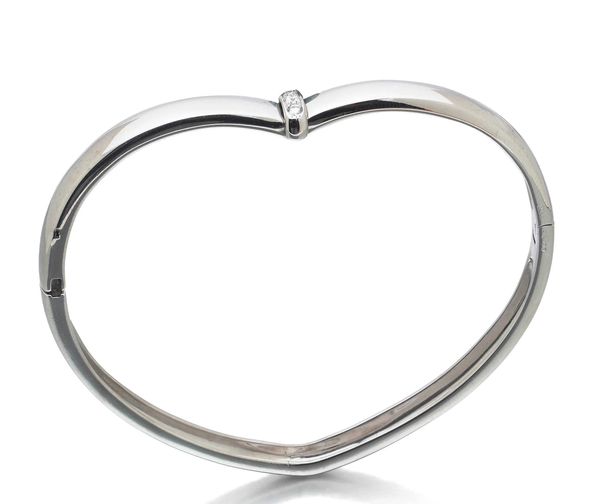 Piaget-18KT-White-Gold-Diamond-Heart-Bangle-08-heart-Mozeris-Fine-Antiques.jpg