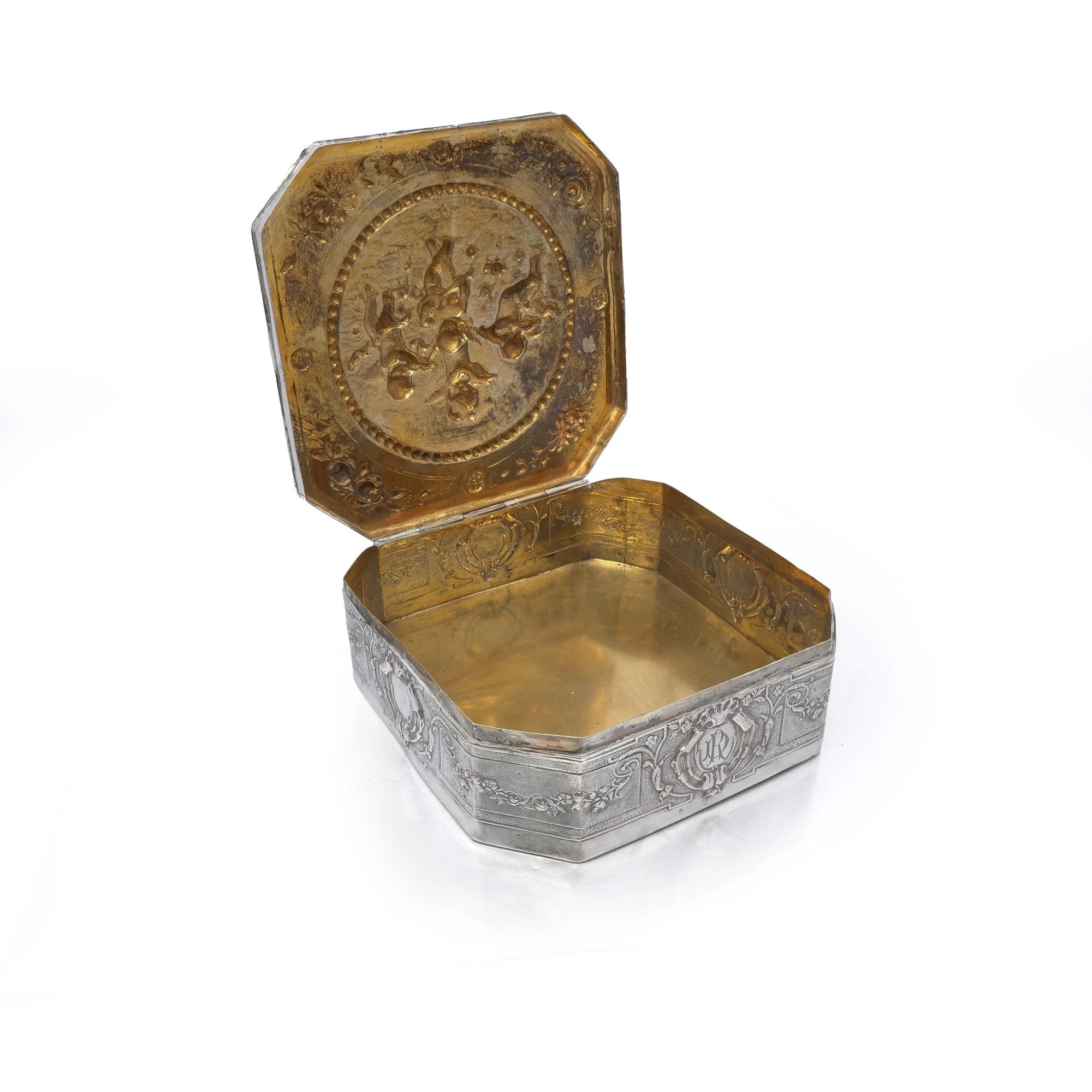 antique-german-hanau-800-silver-casket-repousse-putti-06-Mozeris-Fine-Antiques.jpg