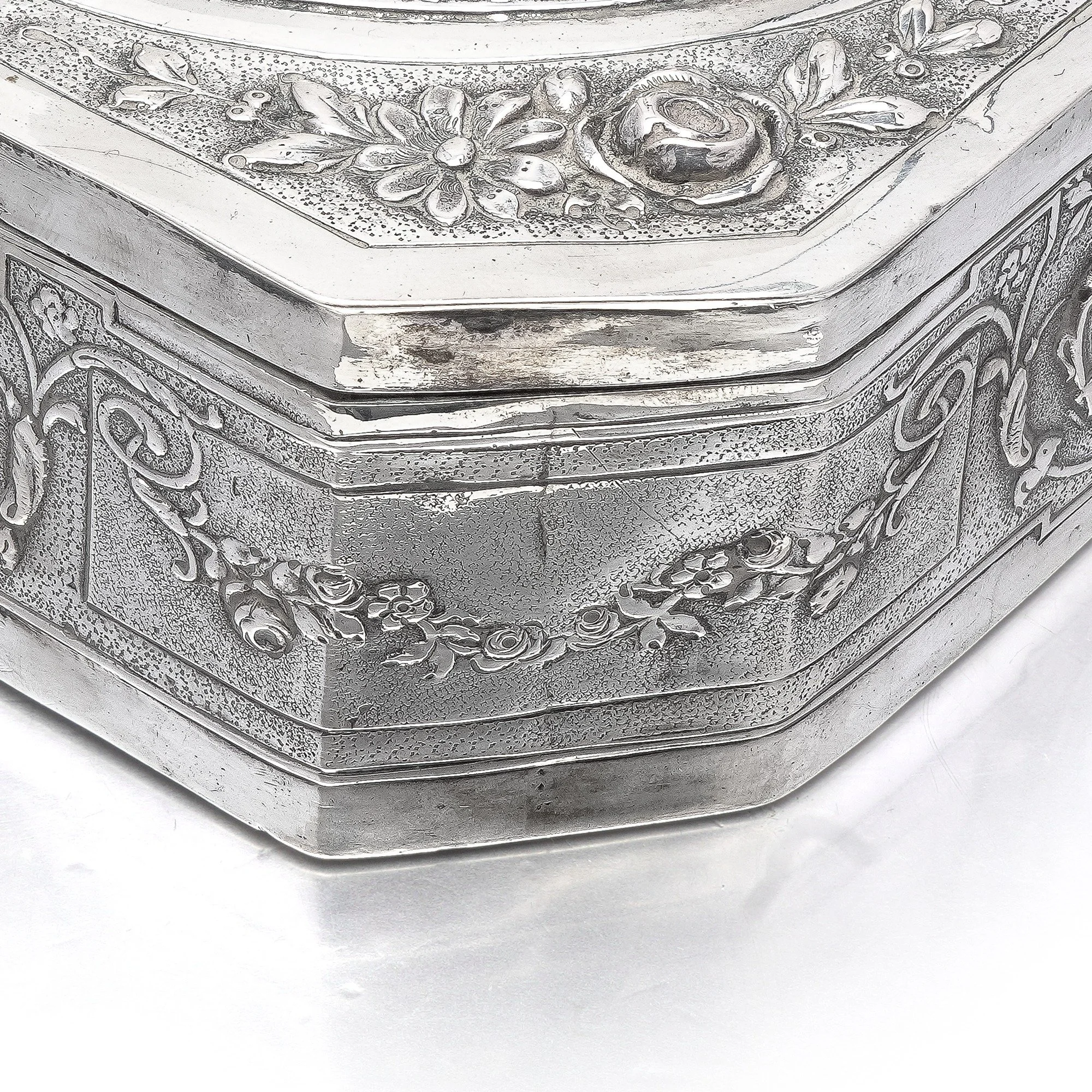 antique-german-hanau-800-silver-casket-repousse-putti-11-Mozeris-Fine-Antiques.jpg