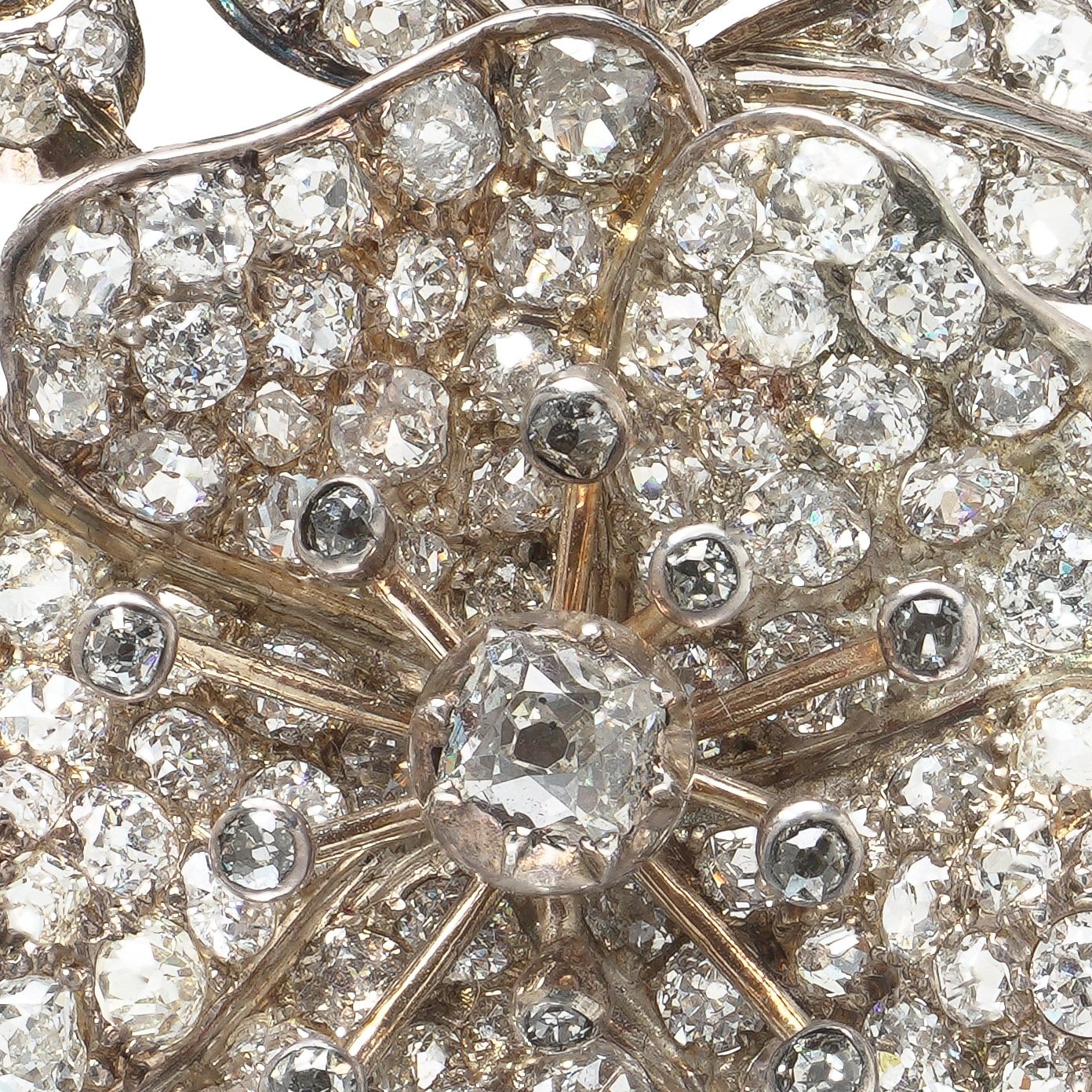 Victorian-Diamond-En-Tremblant-Flower-Brooch-Silver-on-Gold-07-centre-Mozeris-Fine-Antiques.jpg