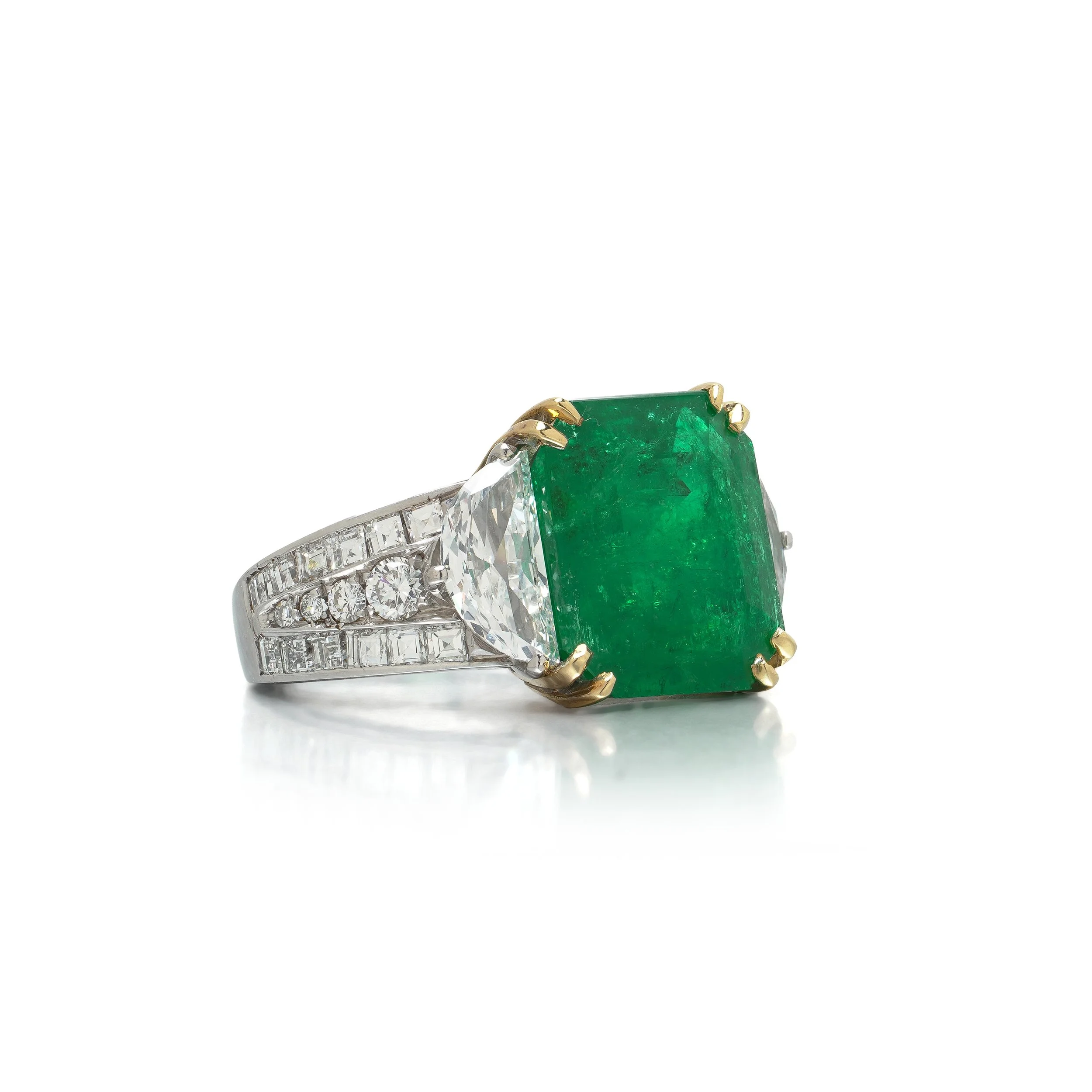 Emerald-and-Diamond-Cocktail-Ring-Platinum-03.jpg
