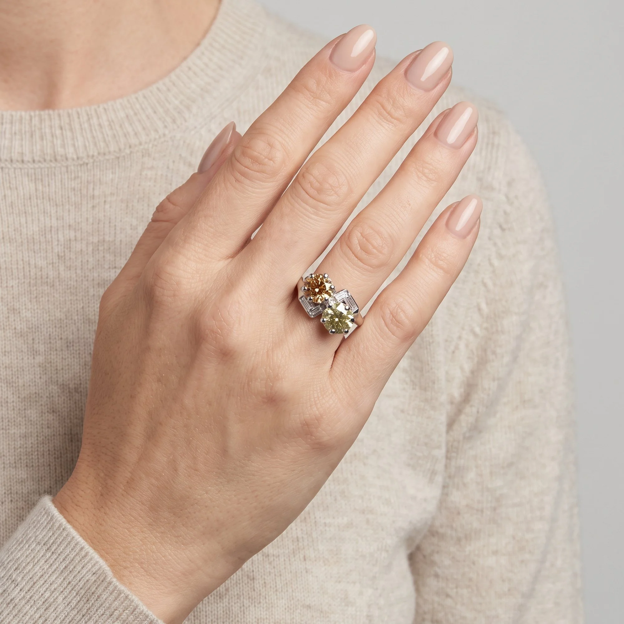 Toi-et-Moi-Fancy-Coloured-Diamond-Ring-Platinum-99-worn.jpg