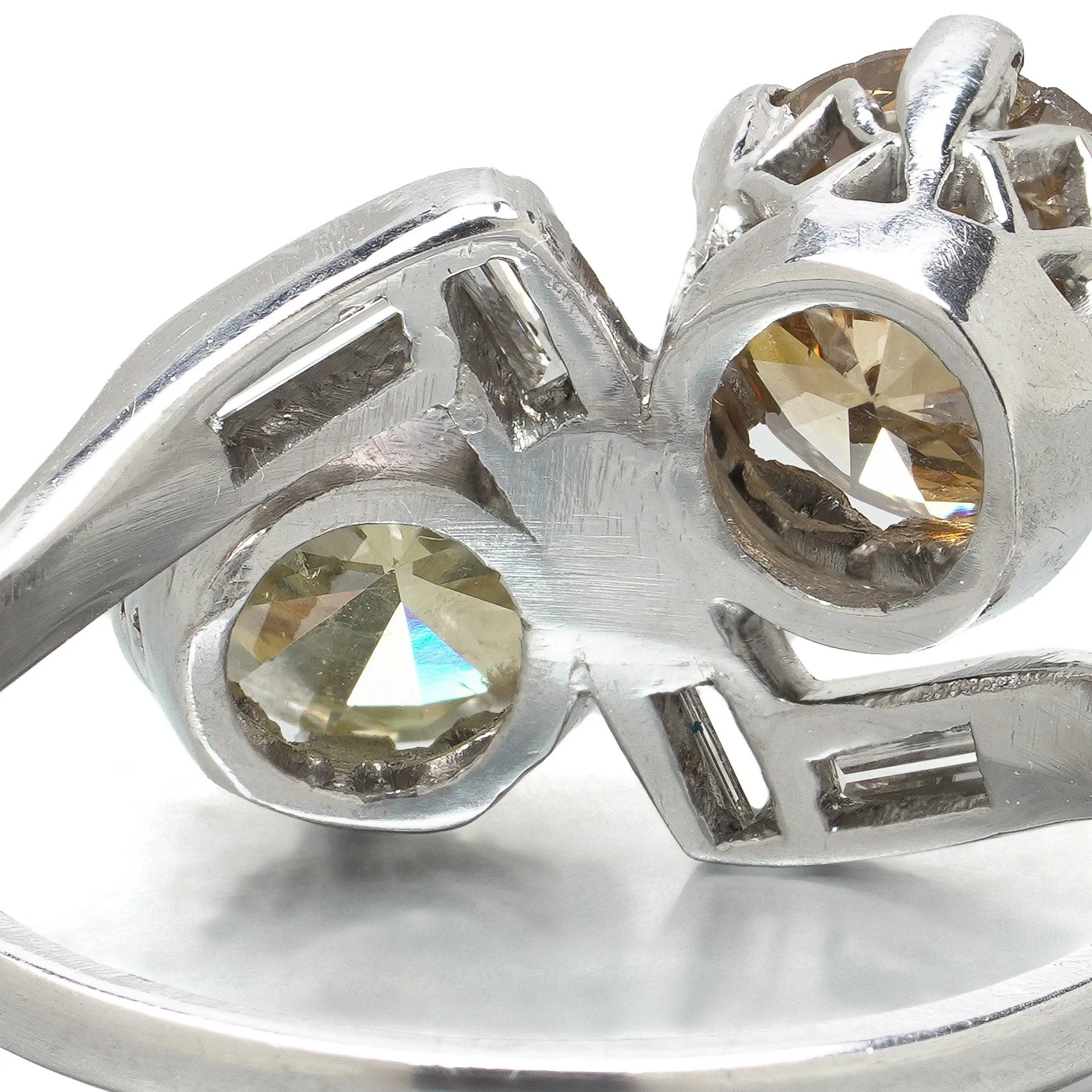 Toi-et-Moi-Fancy-Coloured-Diamond-Ring-Platinum-09-gallery.jpg