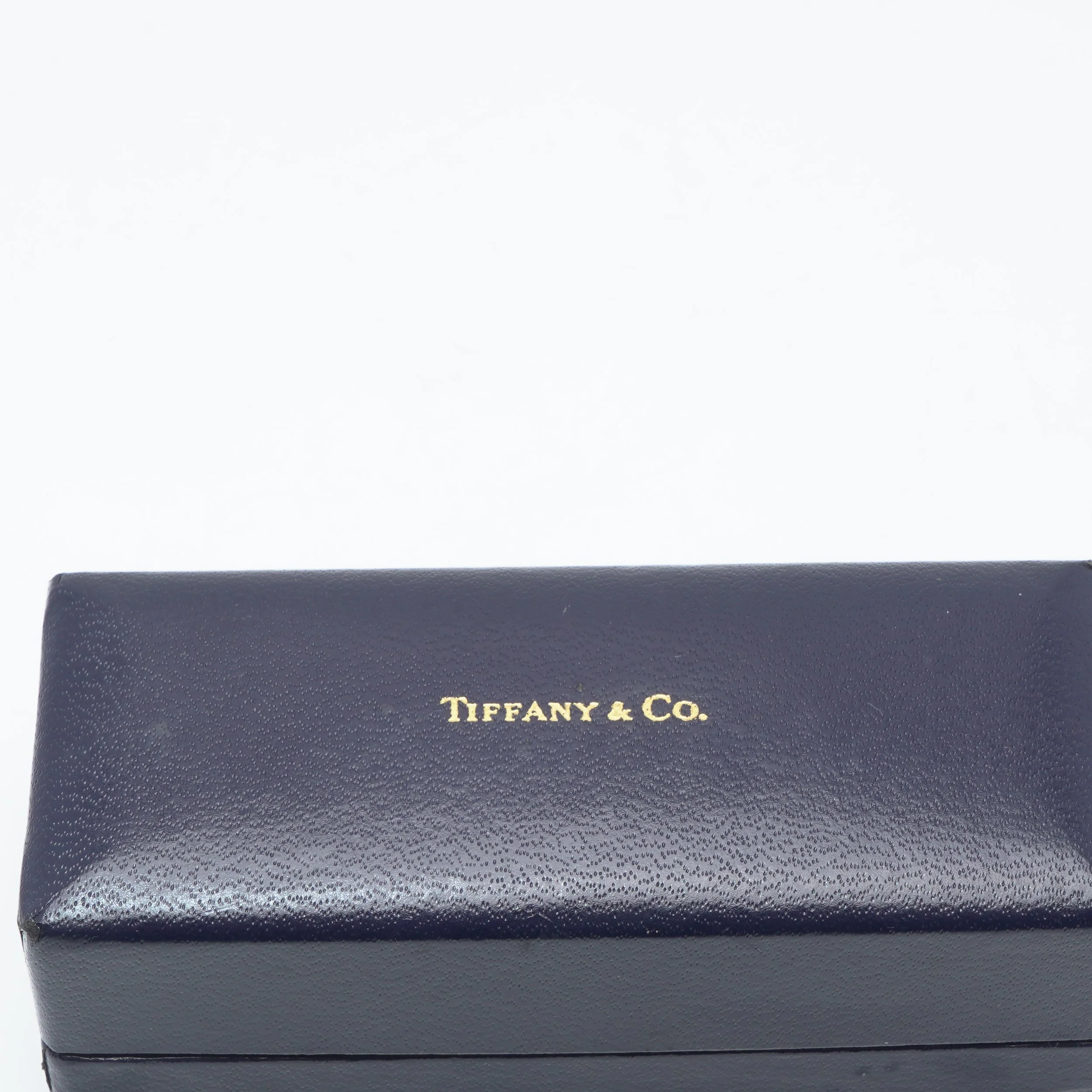 Vintage-Tiffany-and-Co-Brooch-Presentation-Box-06-signature.jpg