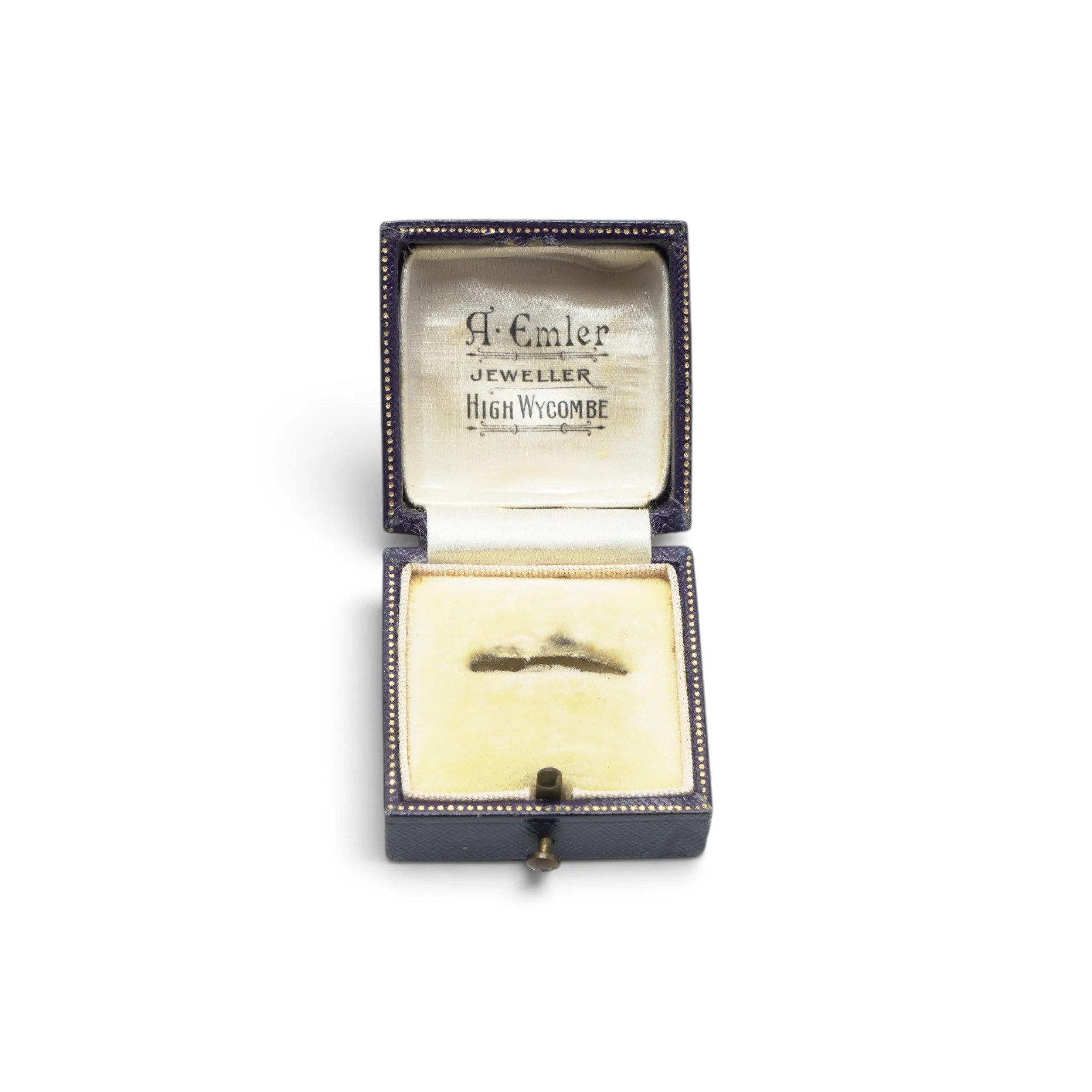 Antique-A-Emler-Ring-Box-High-Wycombe-03.jpg