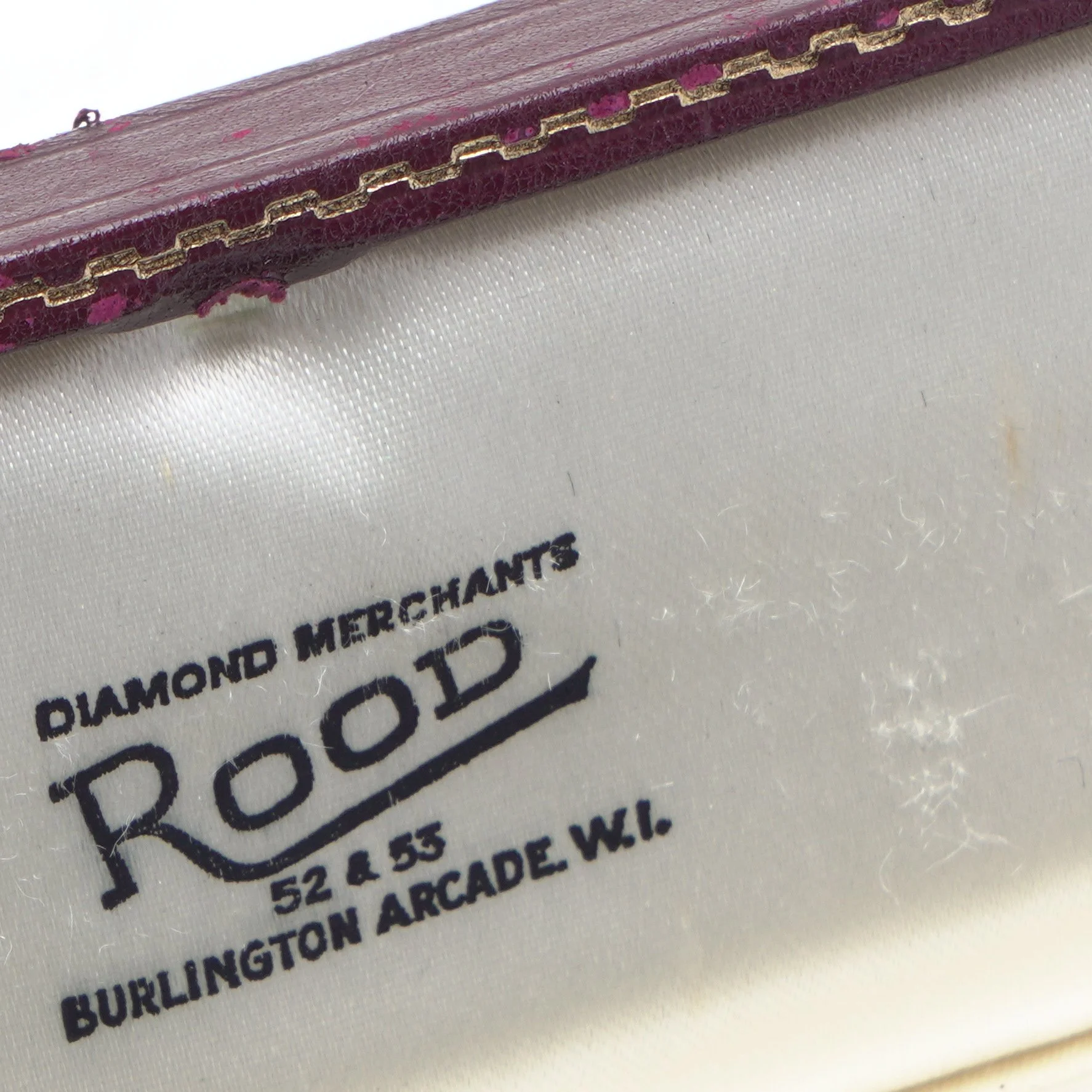 Antique-Roop-Bracelet-Box-Burlington-Arcade-London-08-signature.jpg