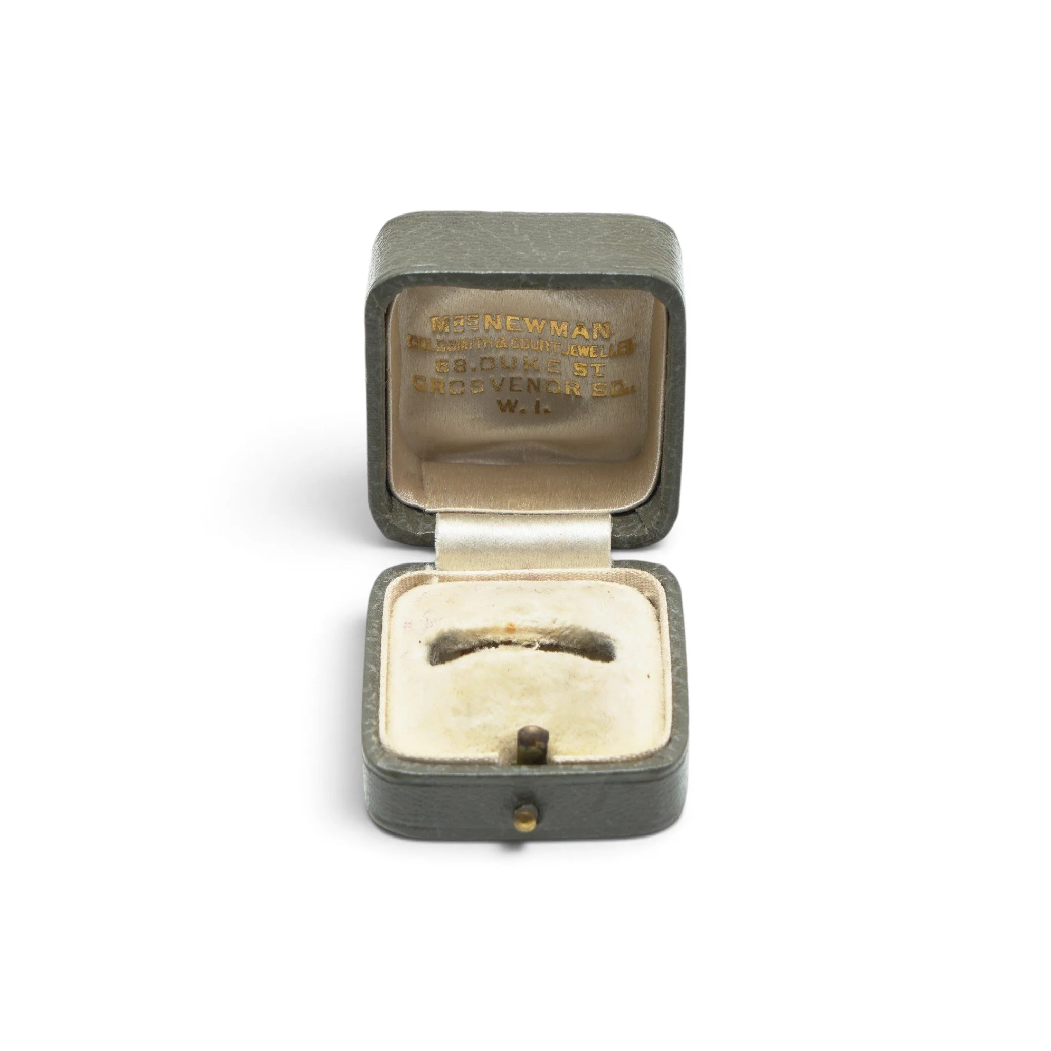 Antique-Mrs-Newman-Ring-Box-Duke-Street-Grosvenor-Square-04.jpg