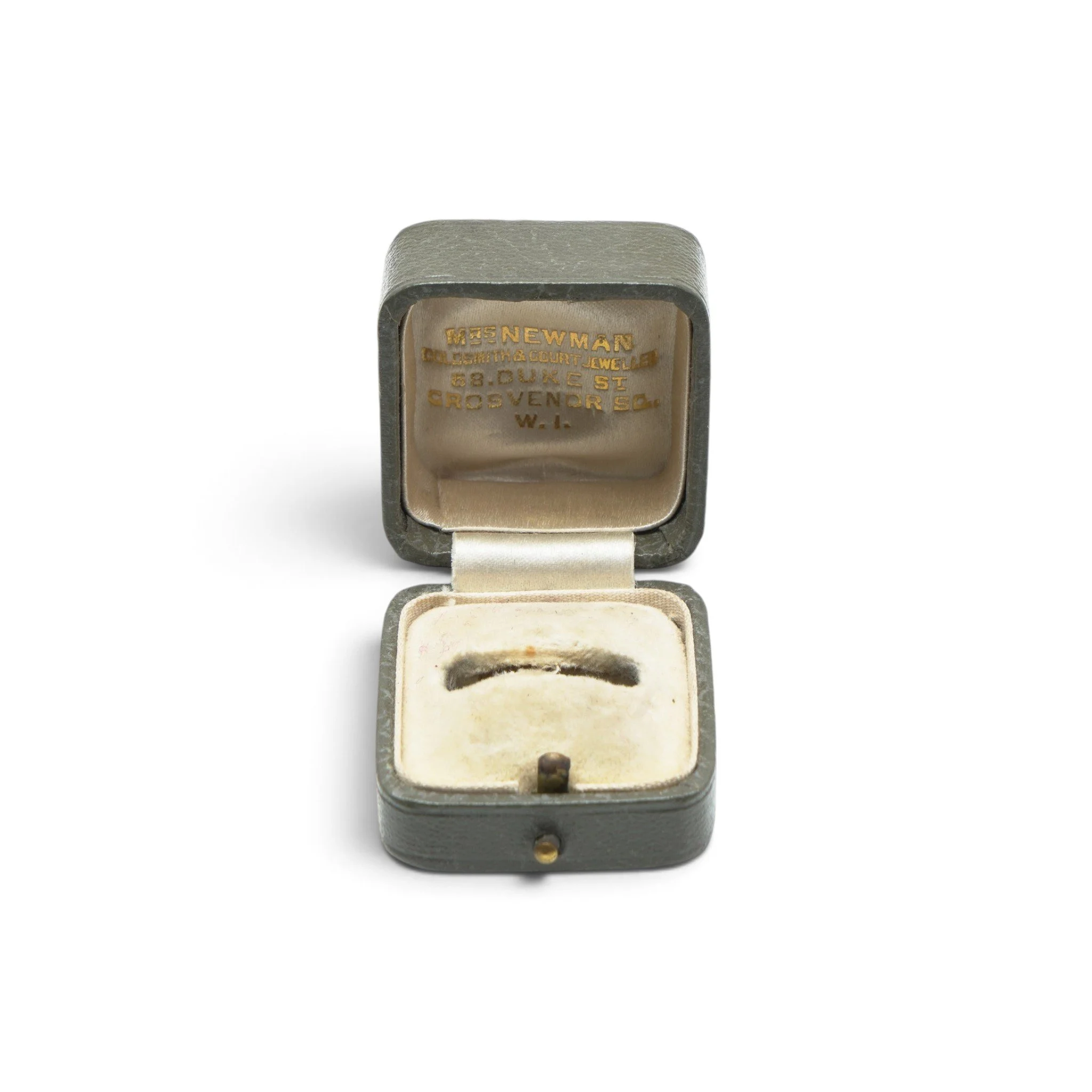 Antique-Mrs-Newman-Ring-Box-Duke-Street-Grosvenor-Square-05.jpg