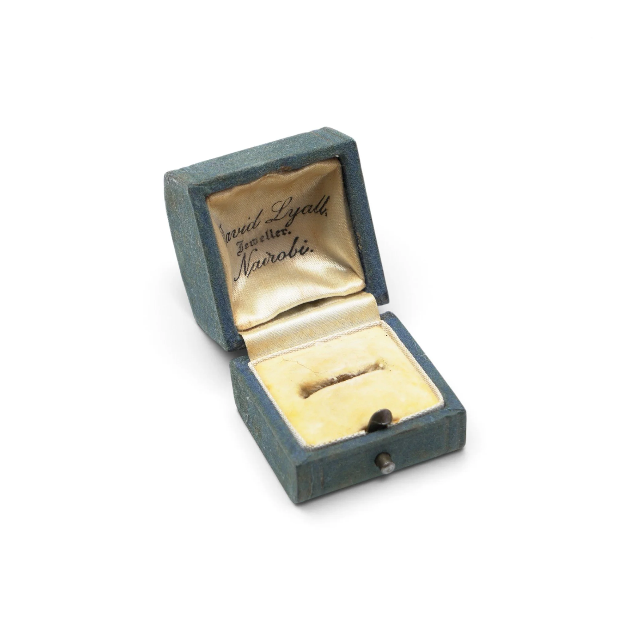 Antique-David-Lyall-Ring-Box-Jeweller-Nairobi-03.jpg