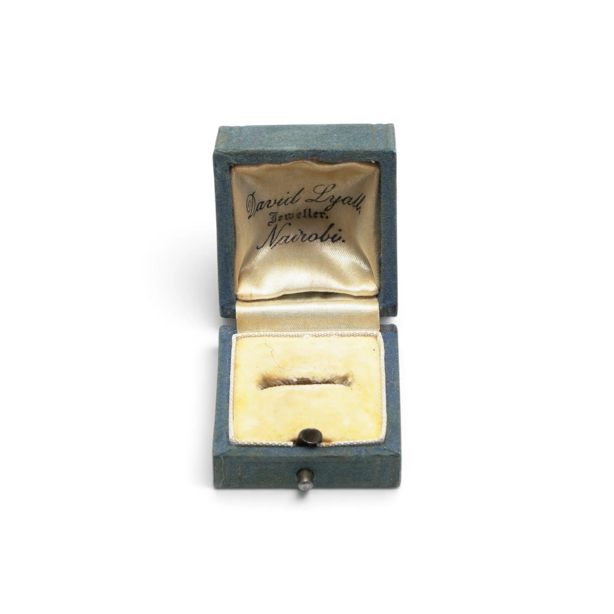 Antique-David-Lyall-Ring-Box-Jeweller-Nairobi-04.jpg