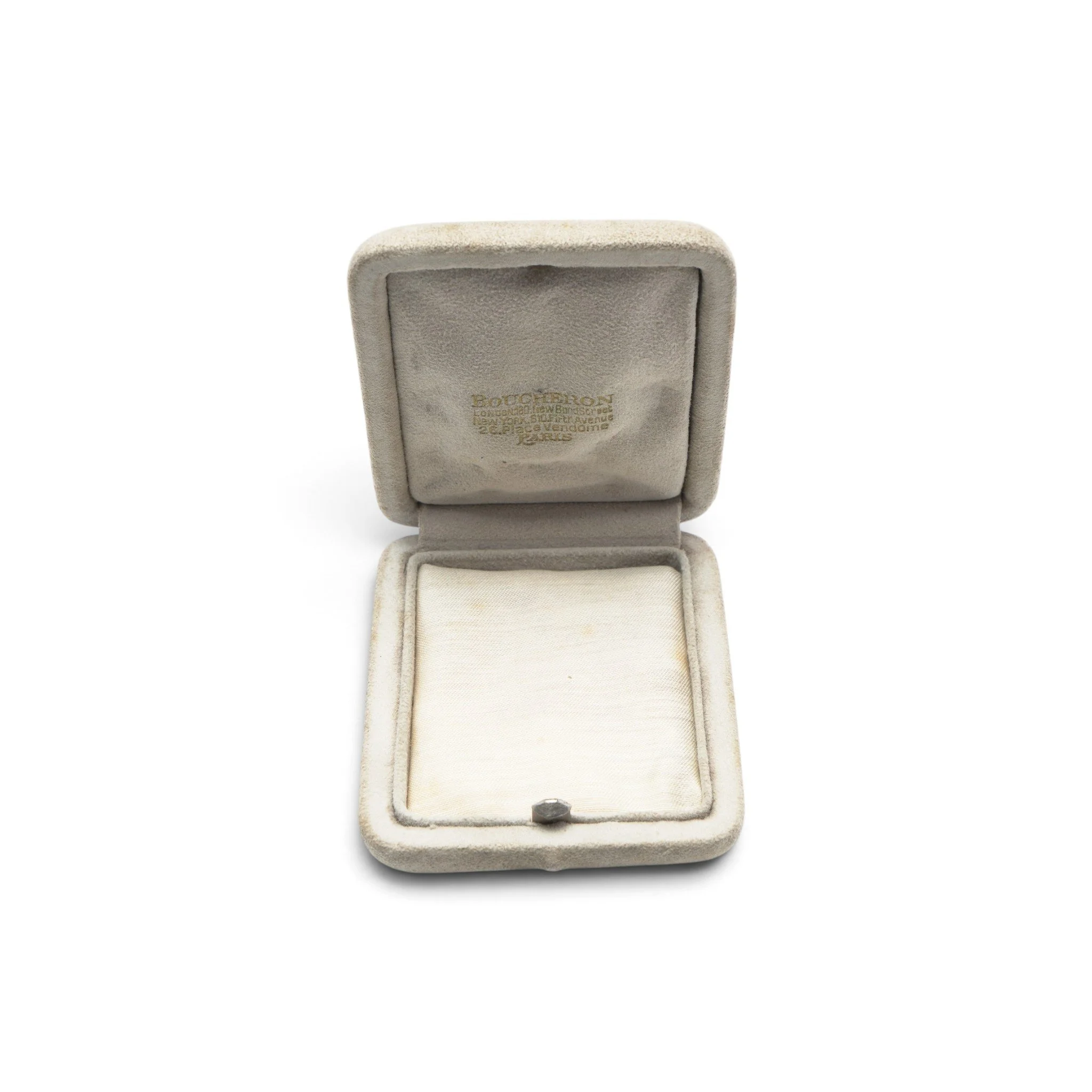 Vintage-Boucheron-Jewellery-Box-Place-Vendome-Paris-03.jpg