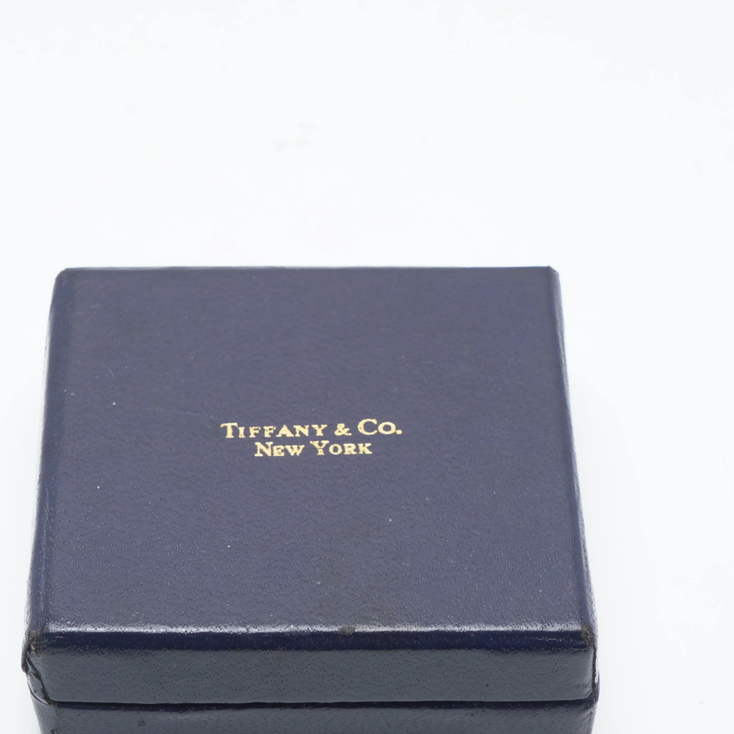 Vintage-Tiffany-and-Co-Earring-Box-New-York-06-signature.jpg