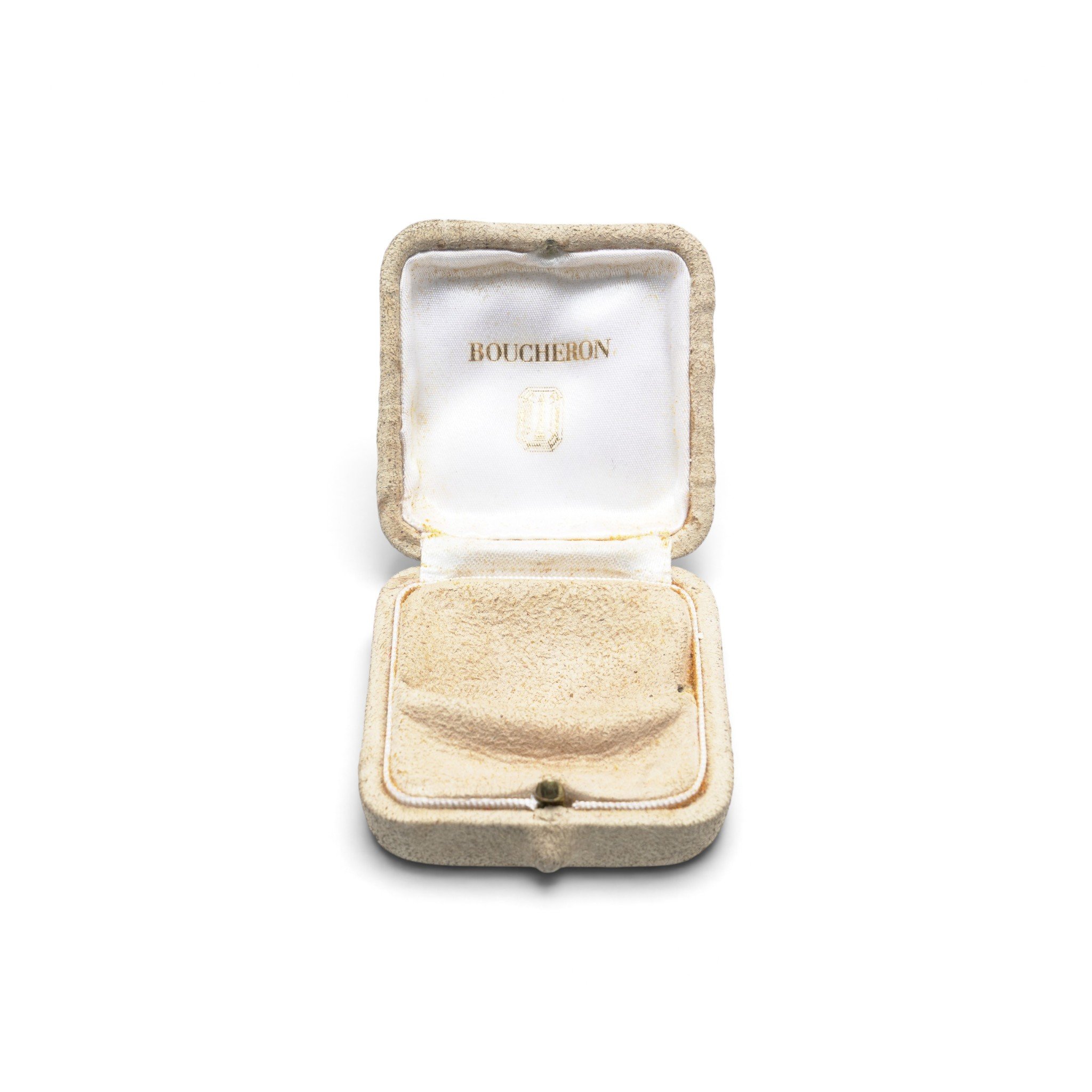 Vintage-Boucheron-Ring-Box-Paris-03.jpg