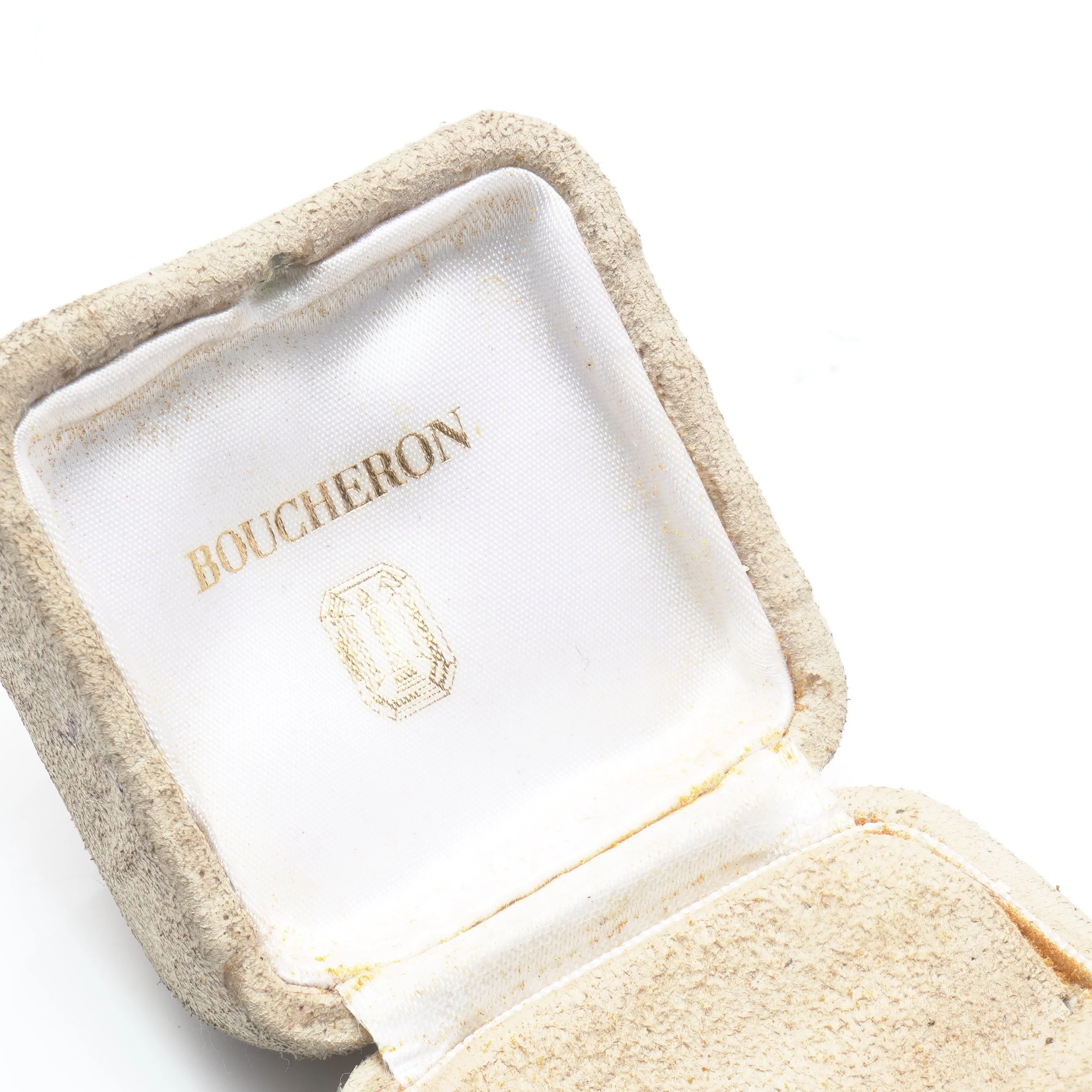 Vintage-Boucheron-Ring-Box-Paris-07-signature.jpg