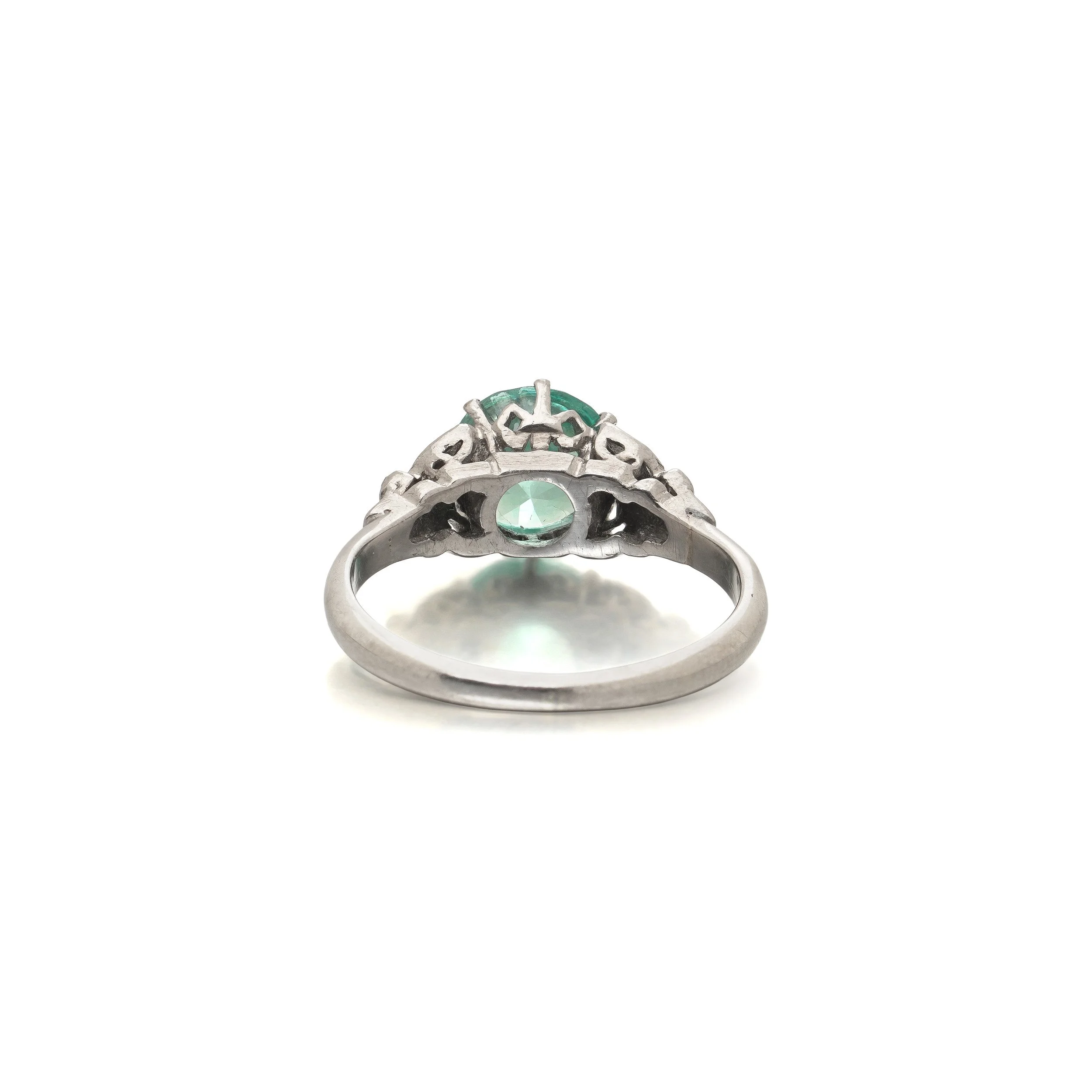 Vintage-1950s-Blue-Zircon-and-Diamond-Ring-18KT-White-Gold-06.jpg