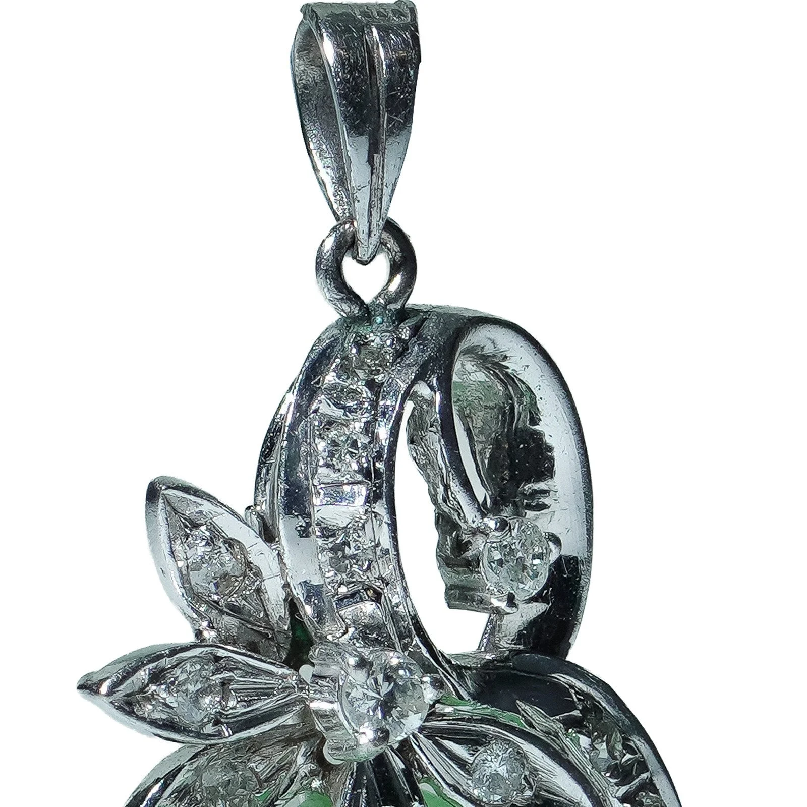 Vintage-Natural-Carved-Jade-and-Diamond-Pendant-Silver-Mount-05-detail-diamond-mount.jpg