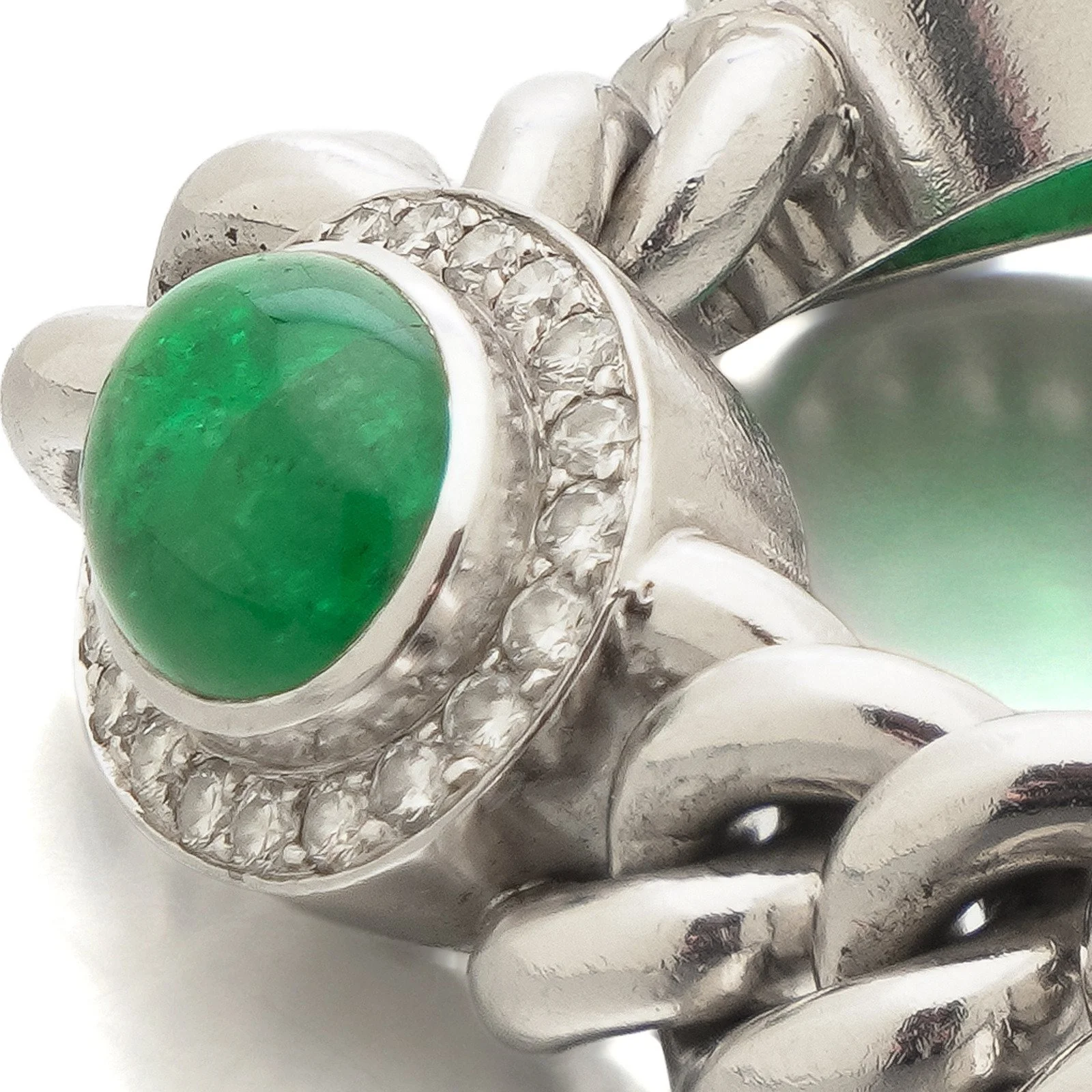 Natural-Emerald-Cabochon-and-Diamond-Curb-Link-Bracelet-18KT-White-Gold-05-detail-side-emerald.jpg