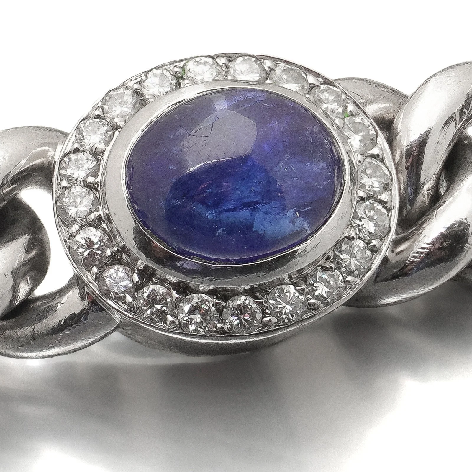 Natural-Sapphire-Cabochon-and-Diamond-Curb-Link-Bracelet-18KT-White-Gold-04-detail-front-sapphire.jpg