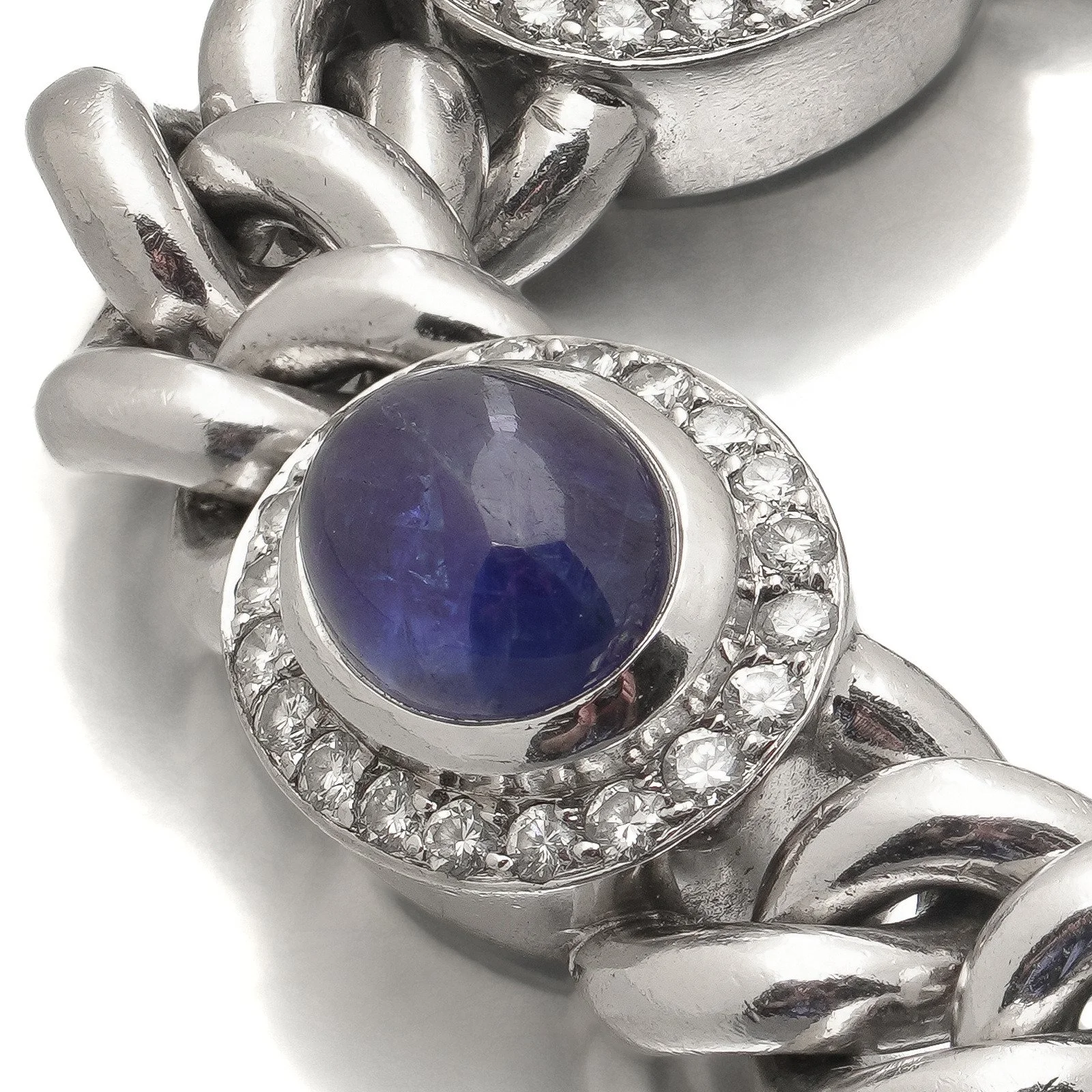 Natural-Sapphire-Cabochon-and-Diamond-Curb-Link-Bracelet-18KT-White-Gold-05-detail-side-sapphire.jpg