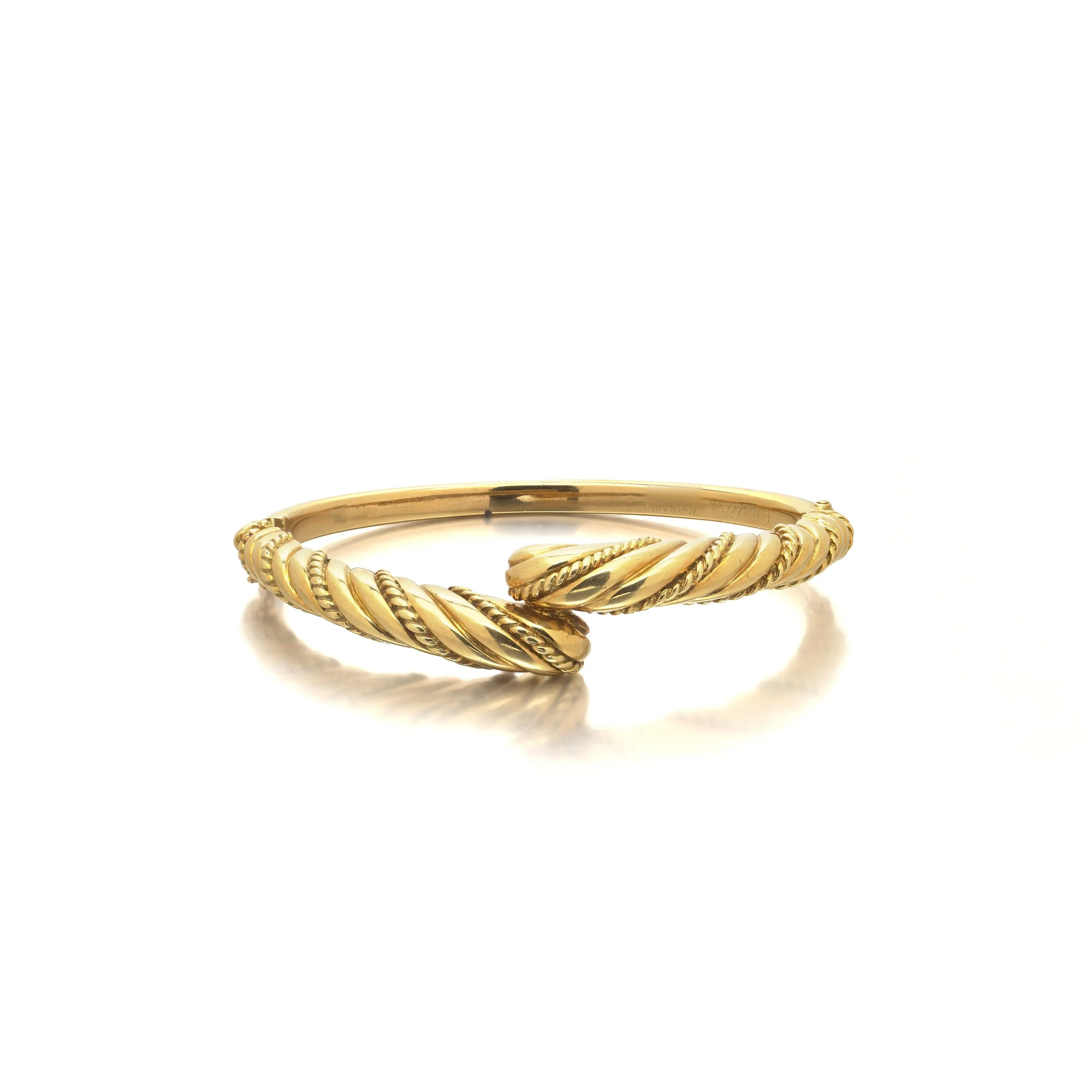 Vintage-Cartier-18KT-Yellow-Gold-Rope-Twist-Crossover-Bangle-01.jpg
