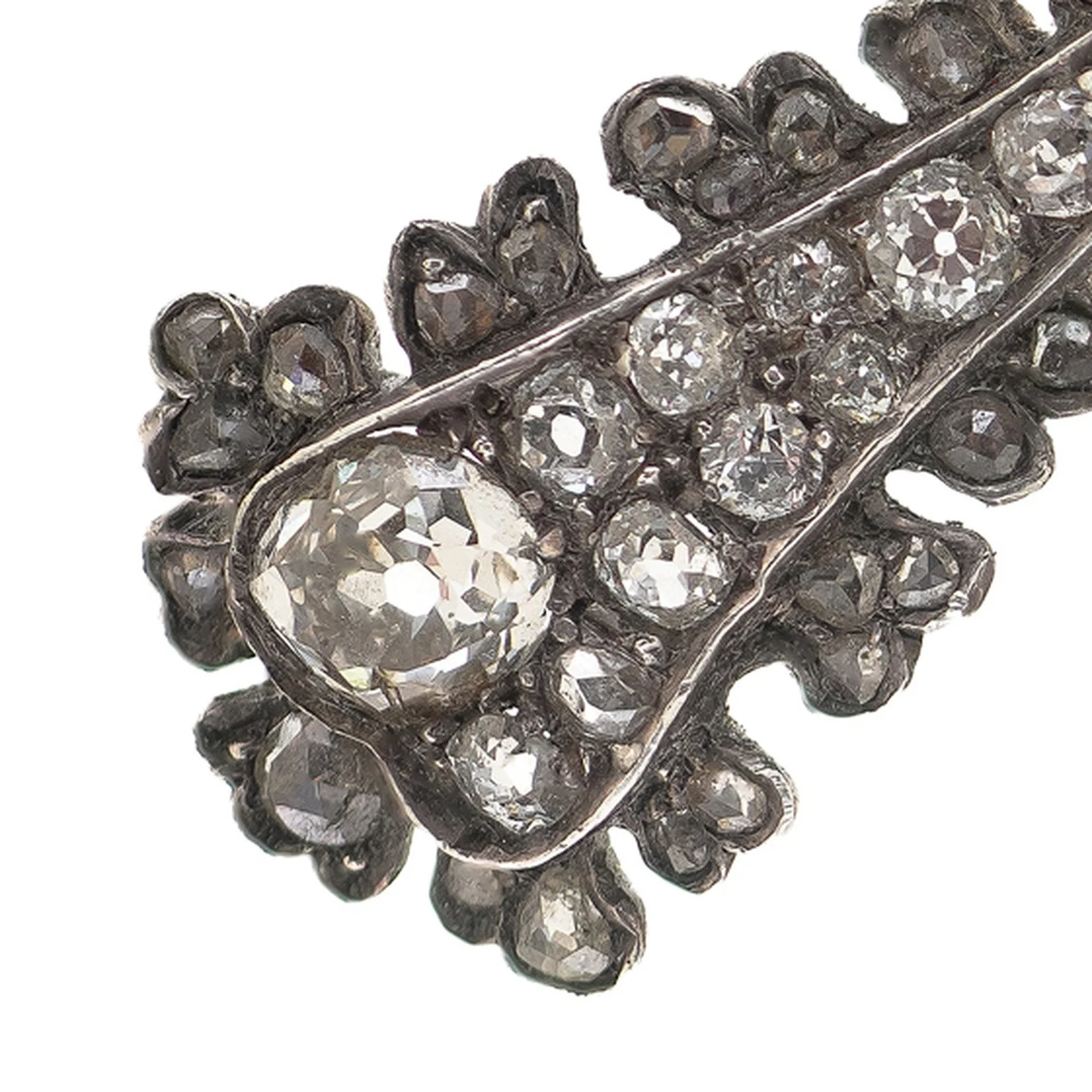 Antique-Victorian-Diamond-and-Citrine-Bow-Brooch-Silver-and-Gold-06-detail-rose-cut-border.jpg