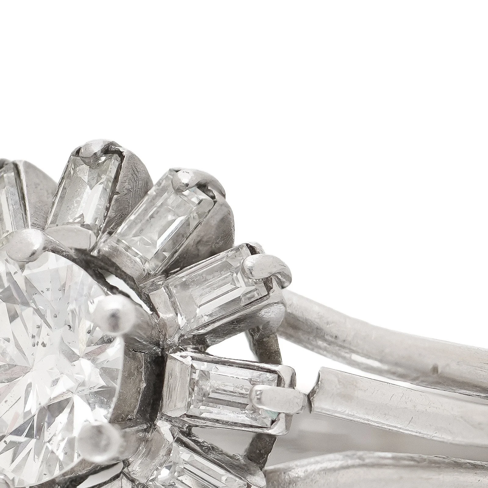 1950s-Platinum-Diamond-Cluster-Ring-1-33-Carat-Centre-with-Baguettes-04-detail-baguette-halo.jpg