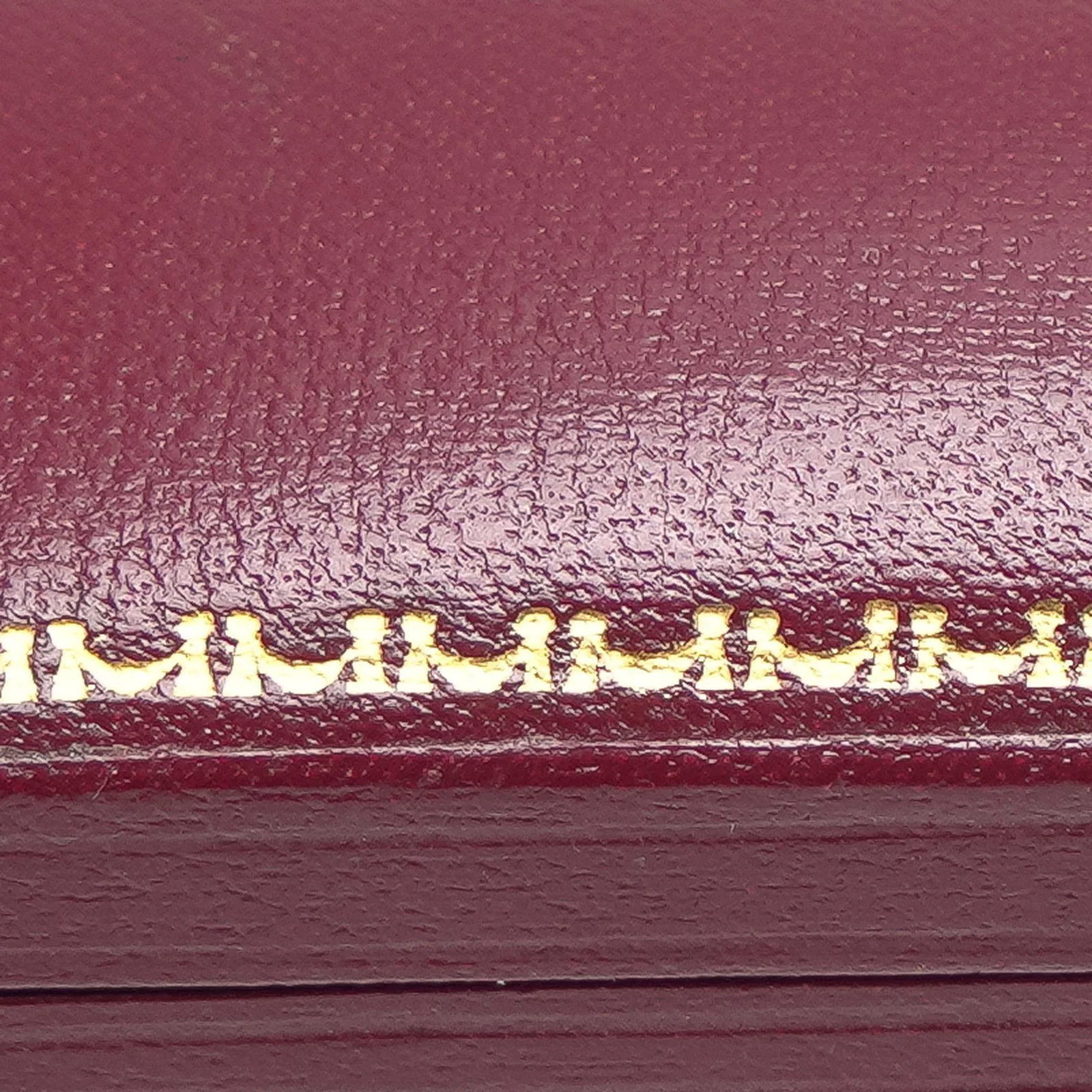 Antique-Burgundy-Leather-Bracelet-Presentation-Box-Gilt-Tooled-06-detail-gilt-tooling.jpg