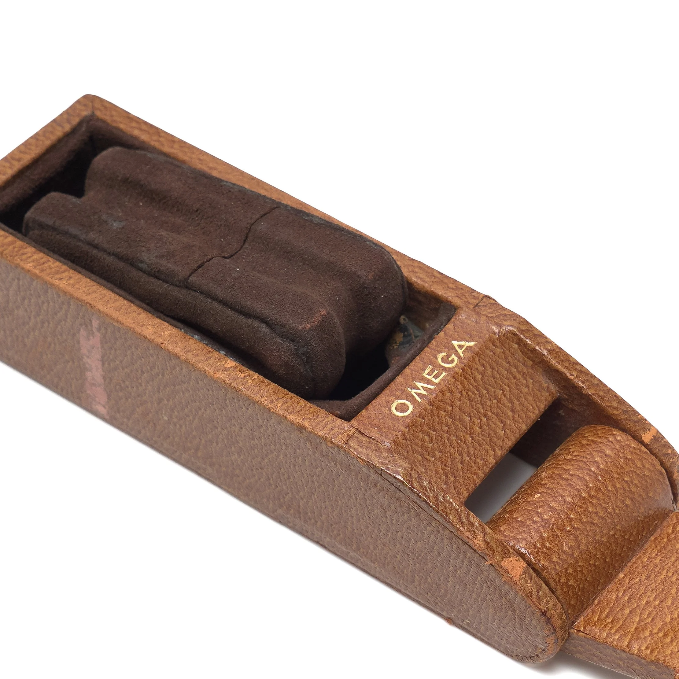 Vintage-Omega-Brown-Leather-Watch-Travel-Case-08-detail-watch-cushion.jpg