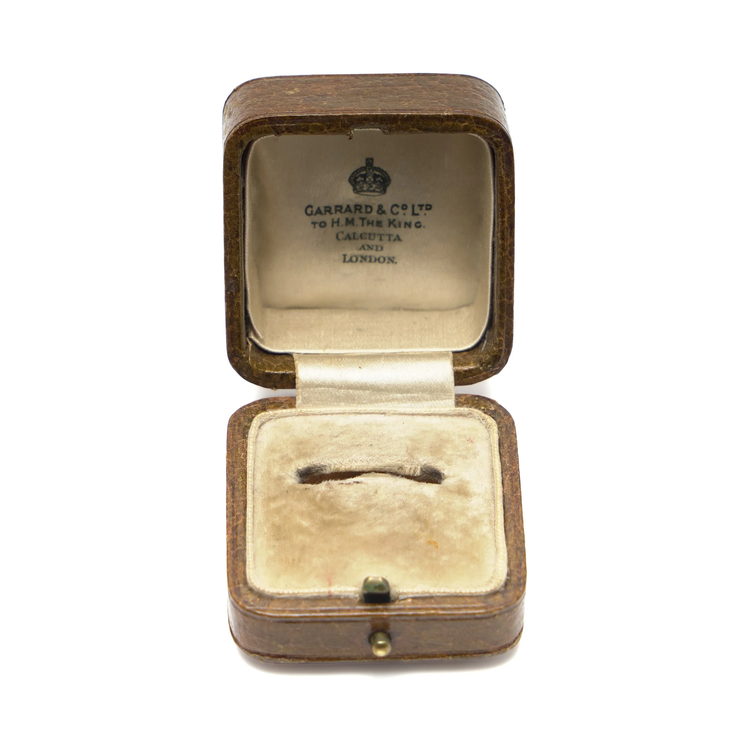 Vintage-1930s-Garrard-and-Co-Ring-Box-Calcutta-and-London-03.jpg