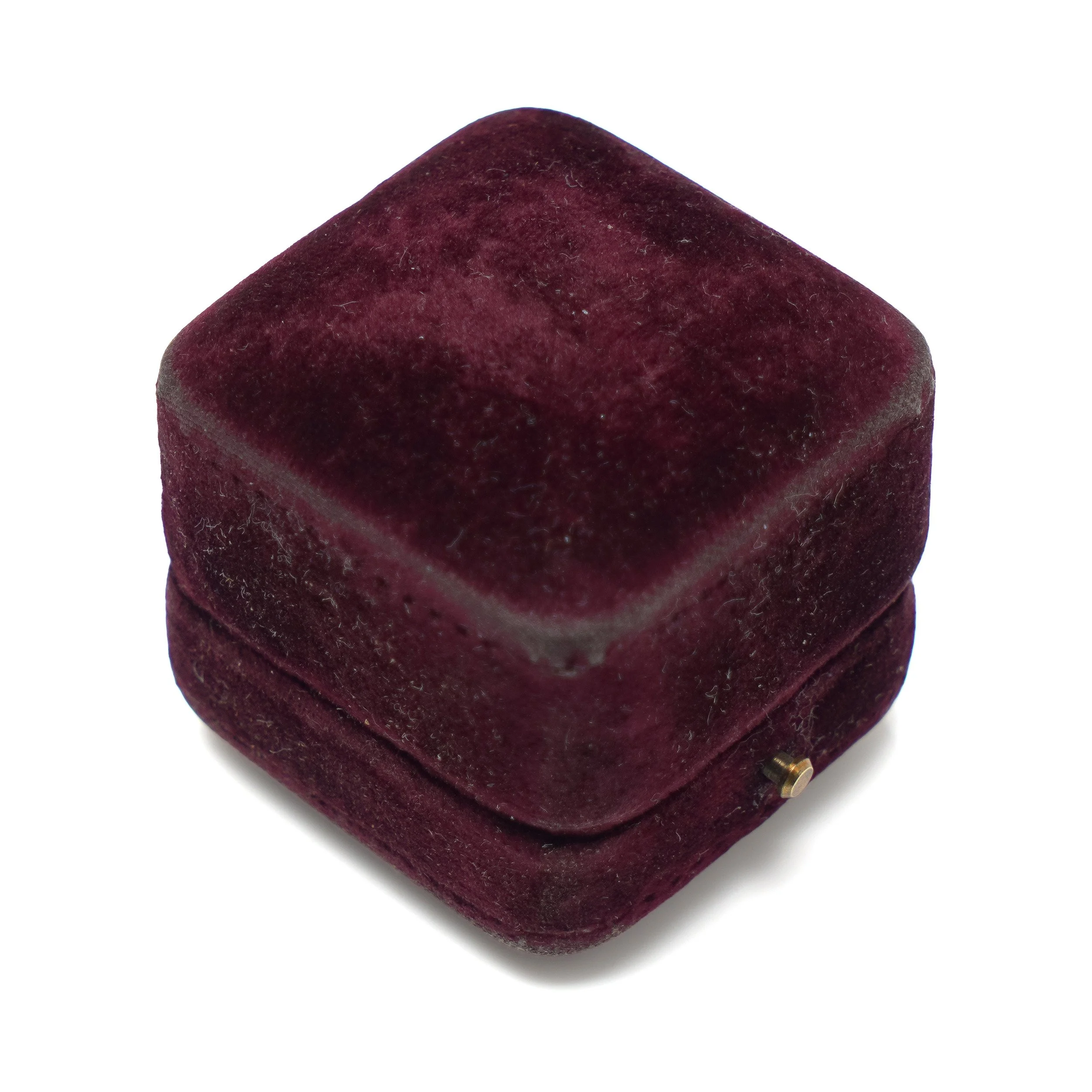 Vintage-Clading-and-Co-Velvet-Ring-Box-Brighton-02.jpg