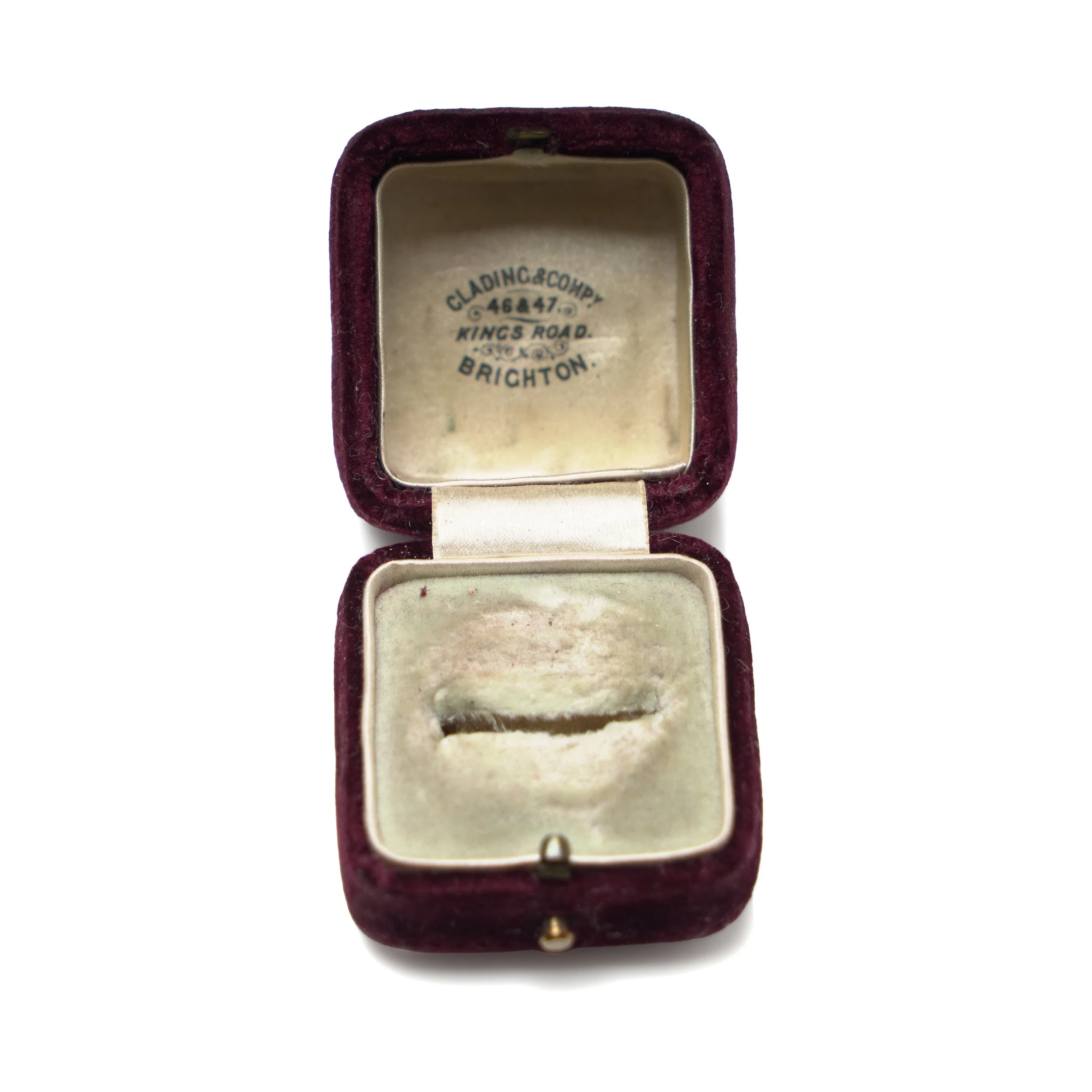 Vintage-Clading-and-Co-Velvet-Ring-Box-Brighton-04.jpg