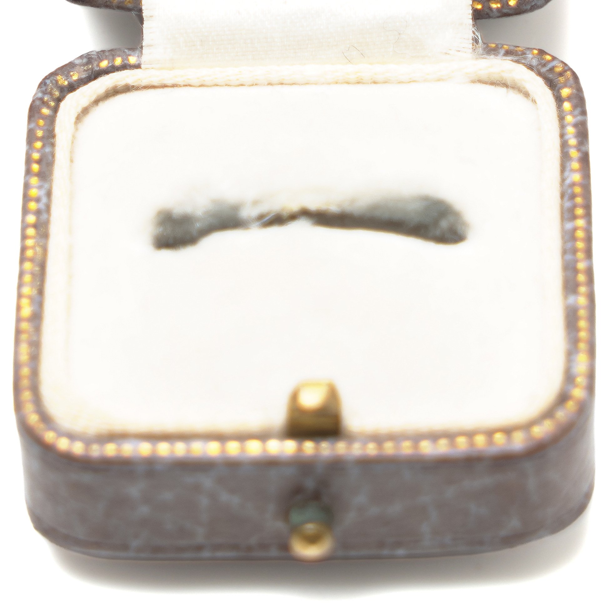 Vintage-Chas-Packer-and-Co-Ring-Box-Regent-Street-London-06-detail-ring-slot.jpg