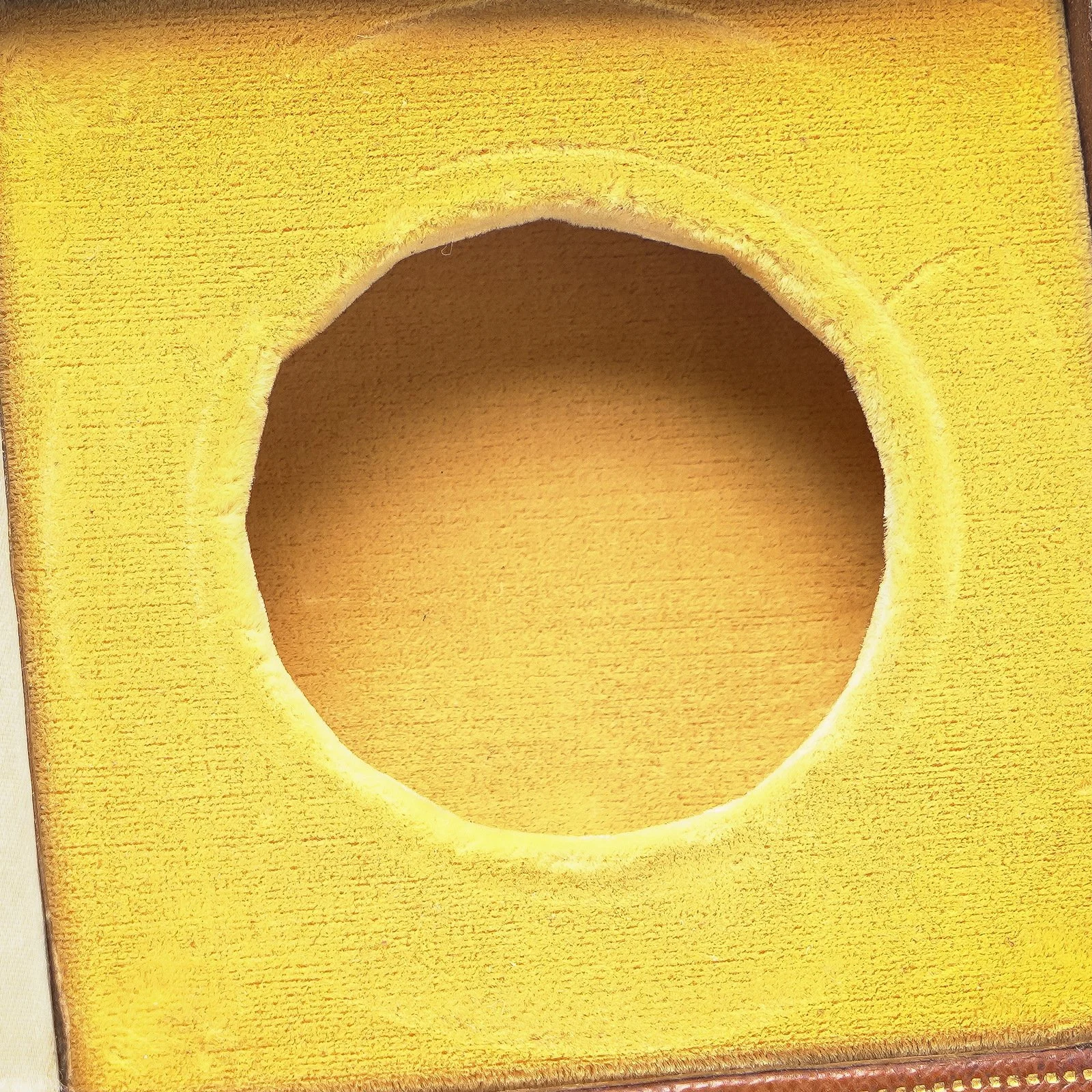 Antique-Cartier-Clock-or-Medallion-Presentation-Case-with-Easel-Stand-New-York-Paris-London-10-detail-clock-aperture.jpg
