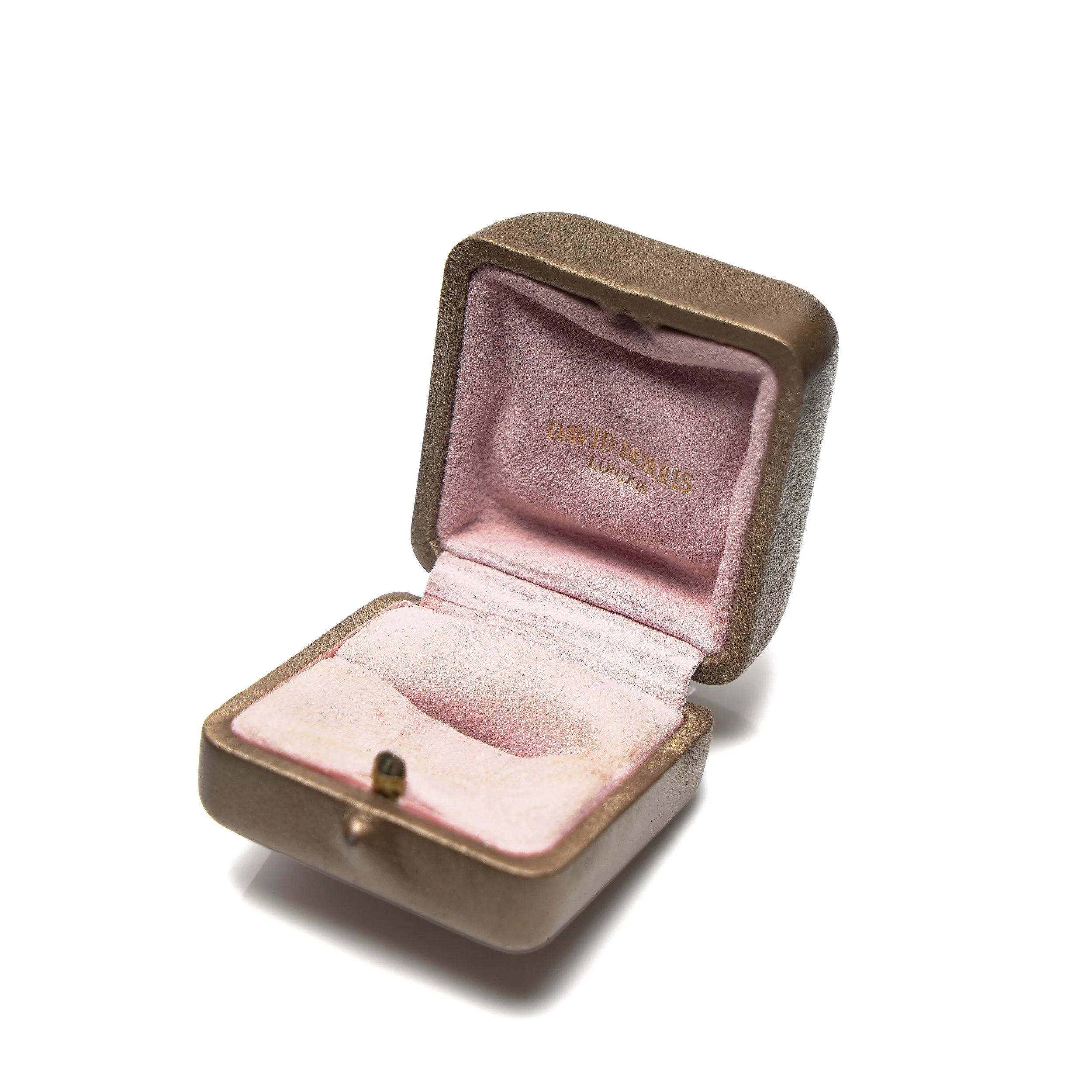 David-Morris-London-Ring-Box-Bronze-Leather-04-4936.jpg