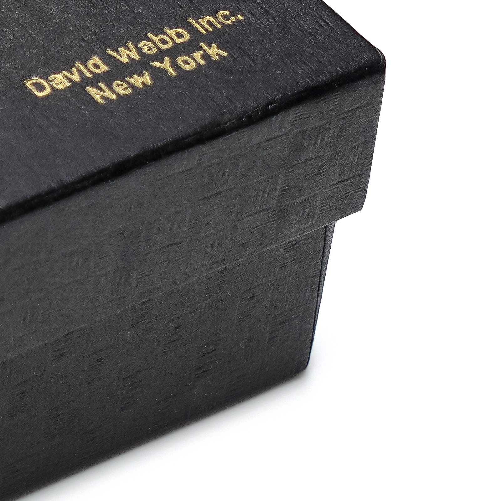 Vintage-David-Webb-New-York-Earring-Box-with-Outer-Box-07-detail-outer-box-gilt-name.jpg