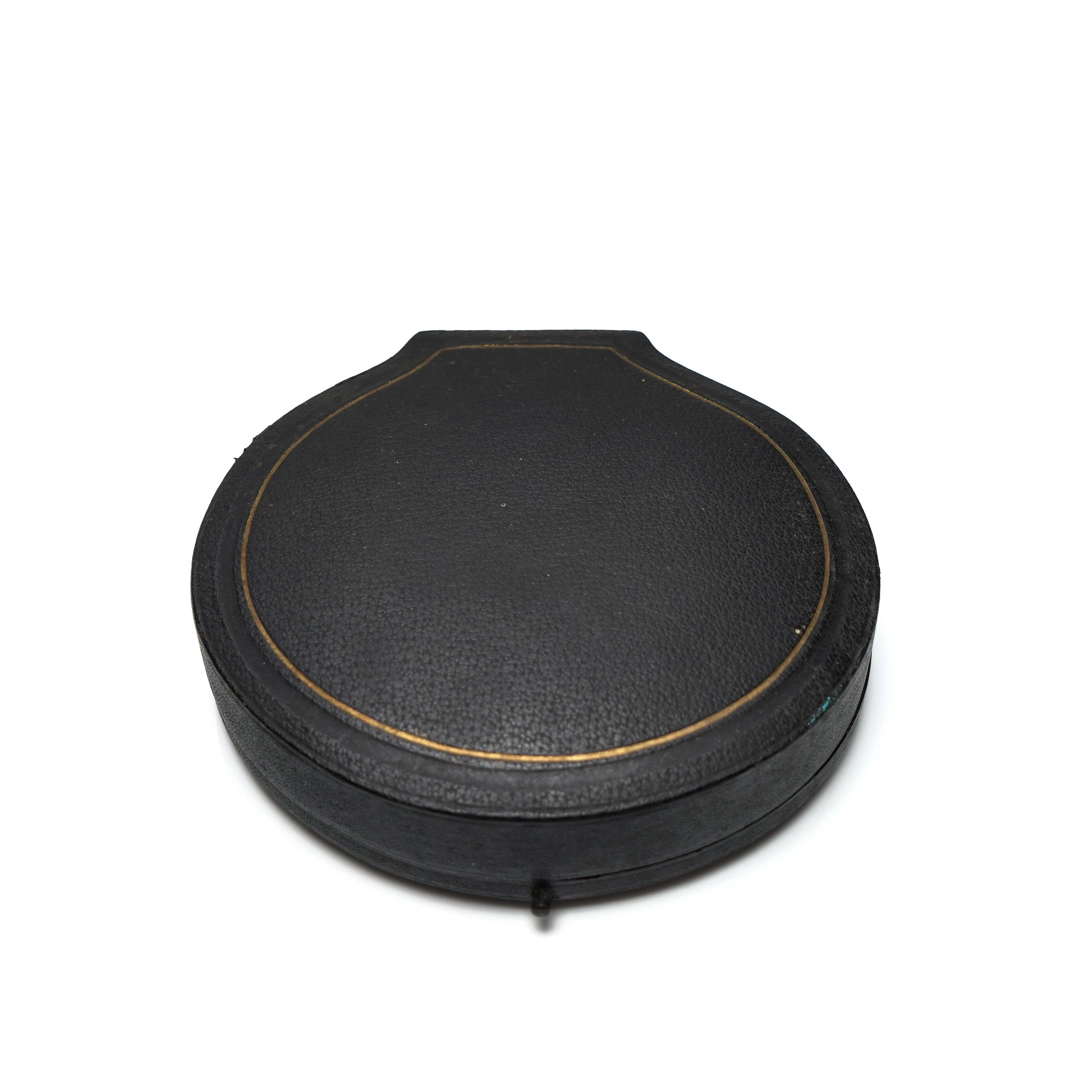 Antique-Goldsmiths-and-Silversmiths-Company-Fitted-Circular-Presentation-Case-112-Regent-Street-01-4946.jpg