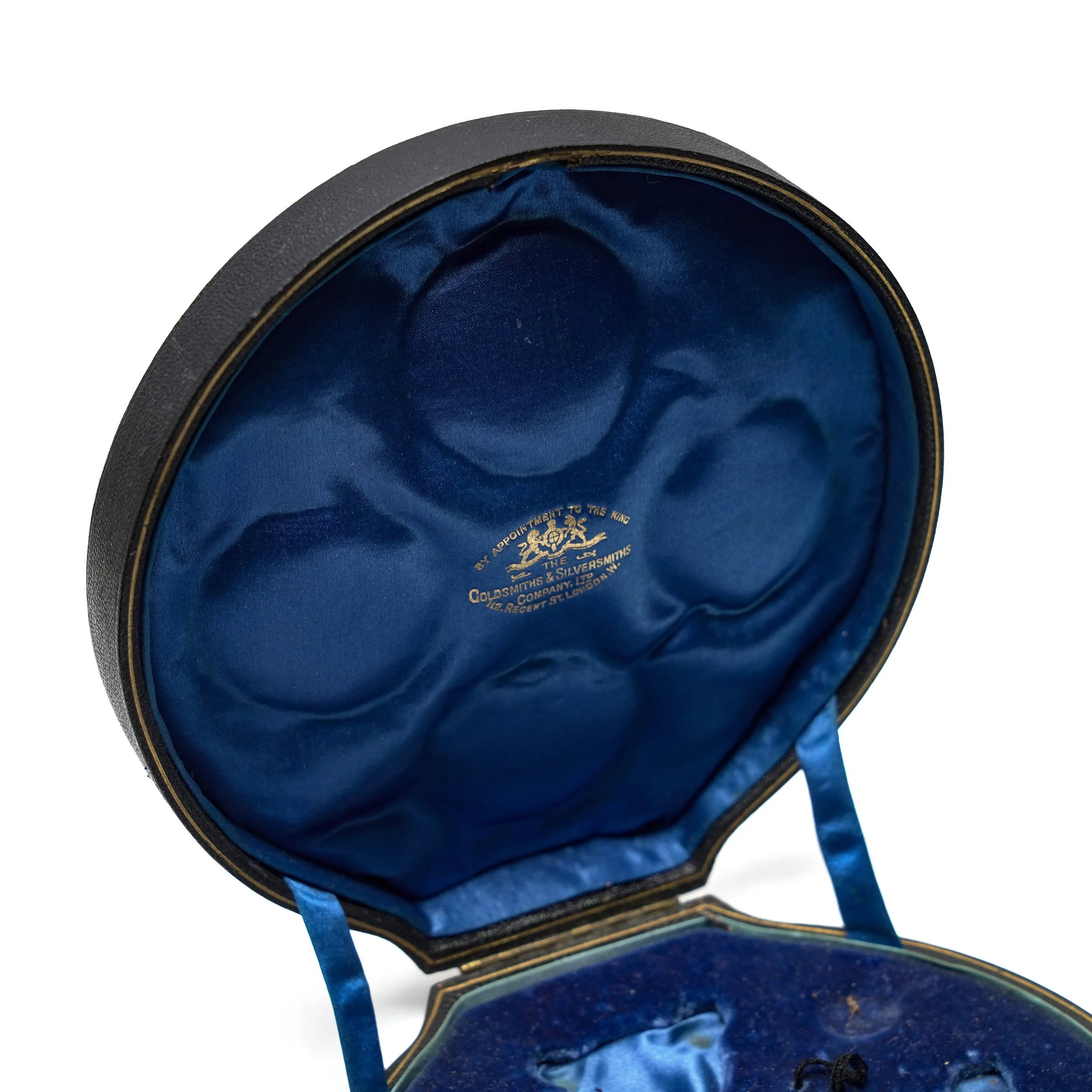 Antique-Goldsmiths-and-Silversmiths-Company-Fitted-Circular-Presentation-Case-112-Regent-Street-06-4950.jpg