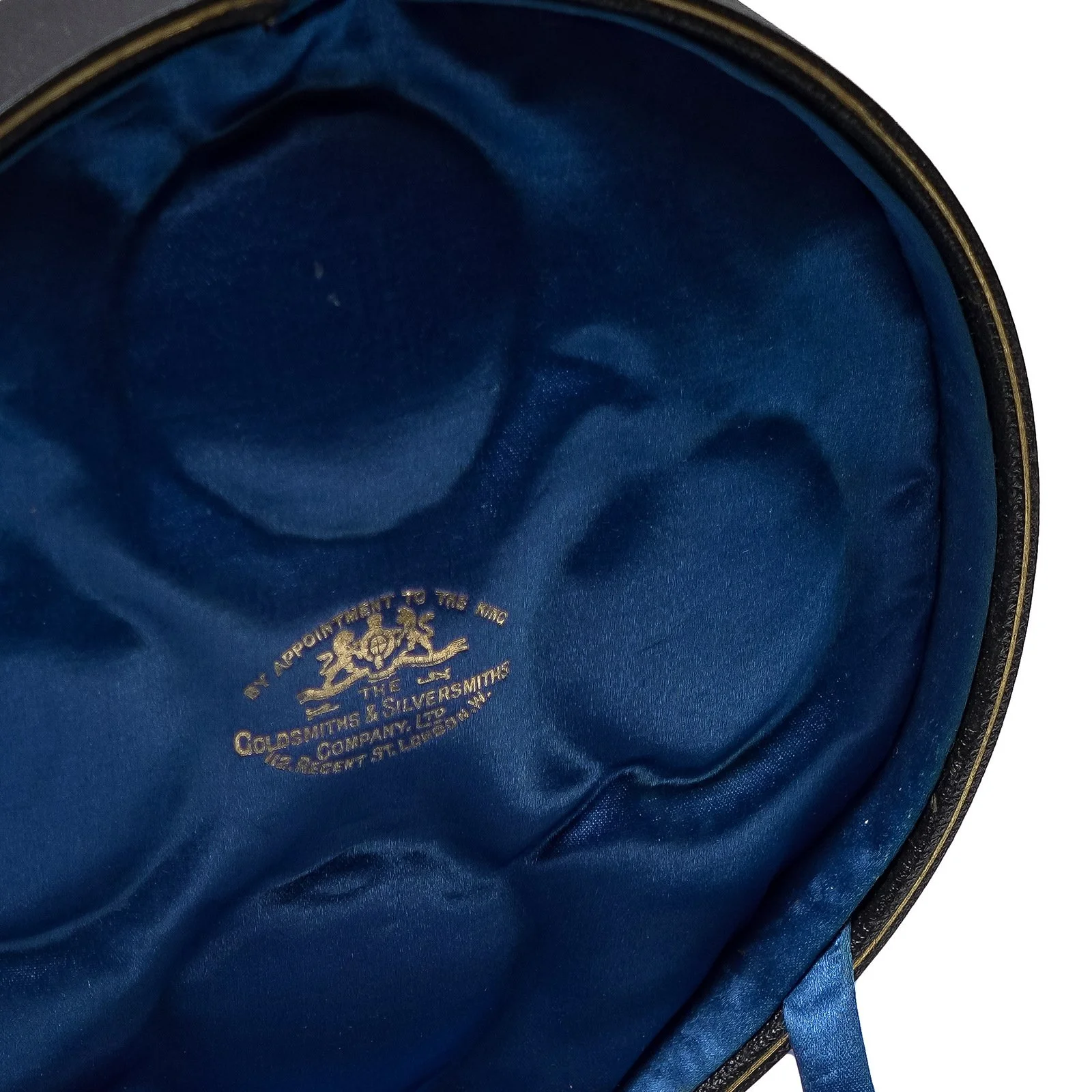 Antique-Goldsmiths-and-Silversmiths-Company-Fitted-Circular-Presentation-Case-112-Regent-Street-08-detail-royal-warrant-signature.jpg