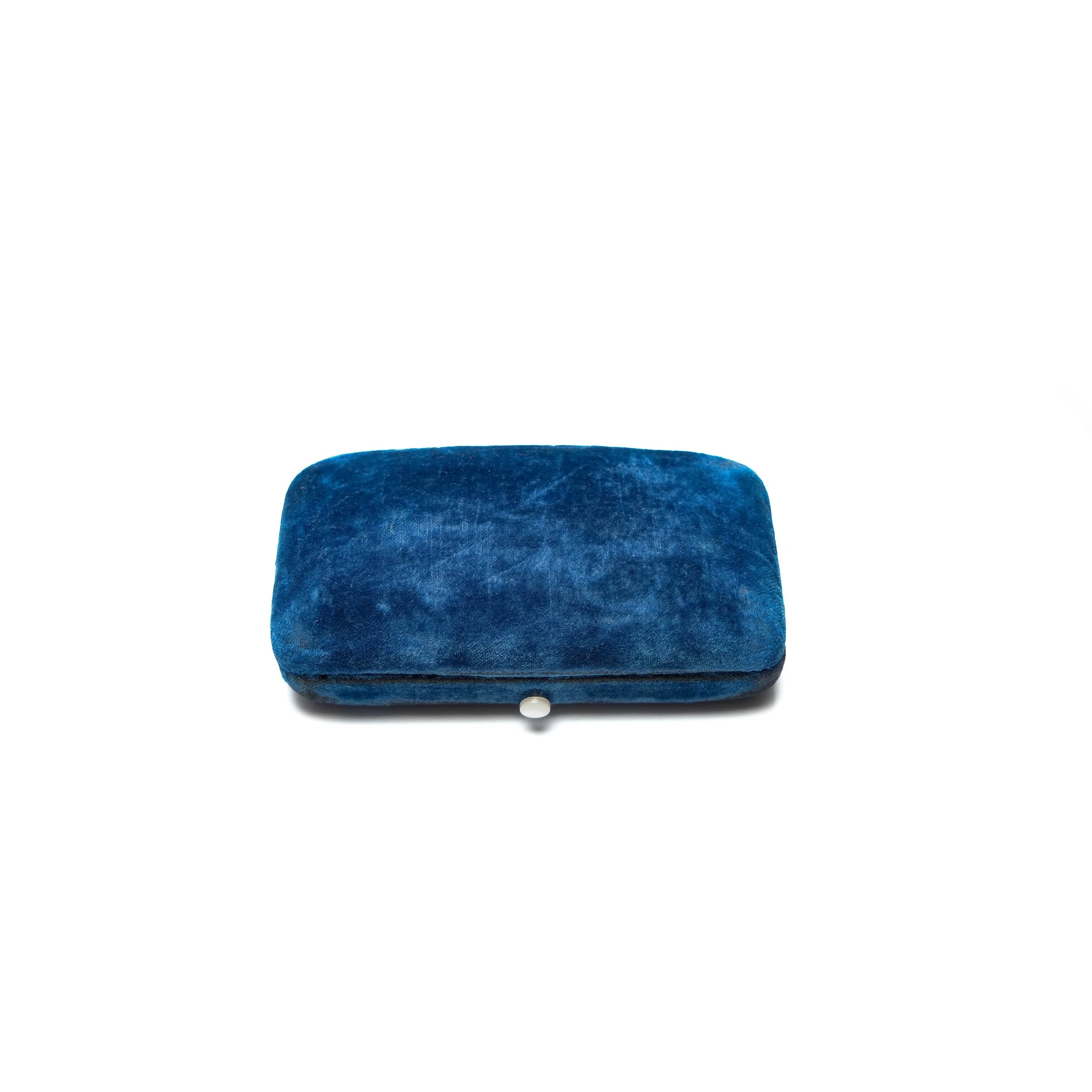Vintage-Chapin-and-O-Brien-Blue-Velvet-Jewellery-Box-Worcester-Massachusetts-01-4962.jpg