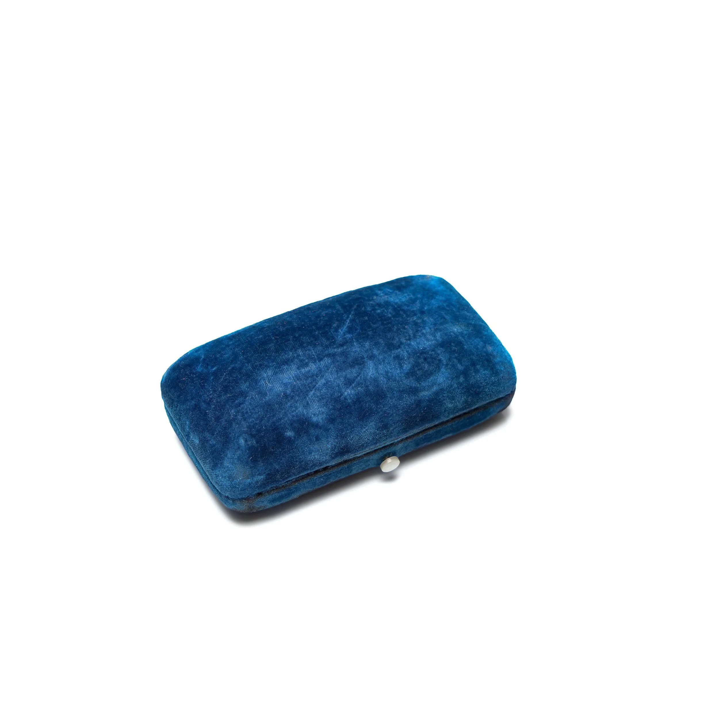 Vintage-Chapin-and-O-Brien-Blue-Velvet-Jewellery-Box-Worcester-Massachusetts-03-4963.jpg