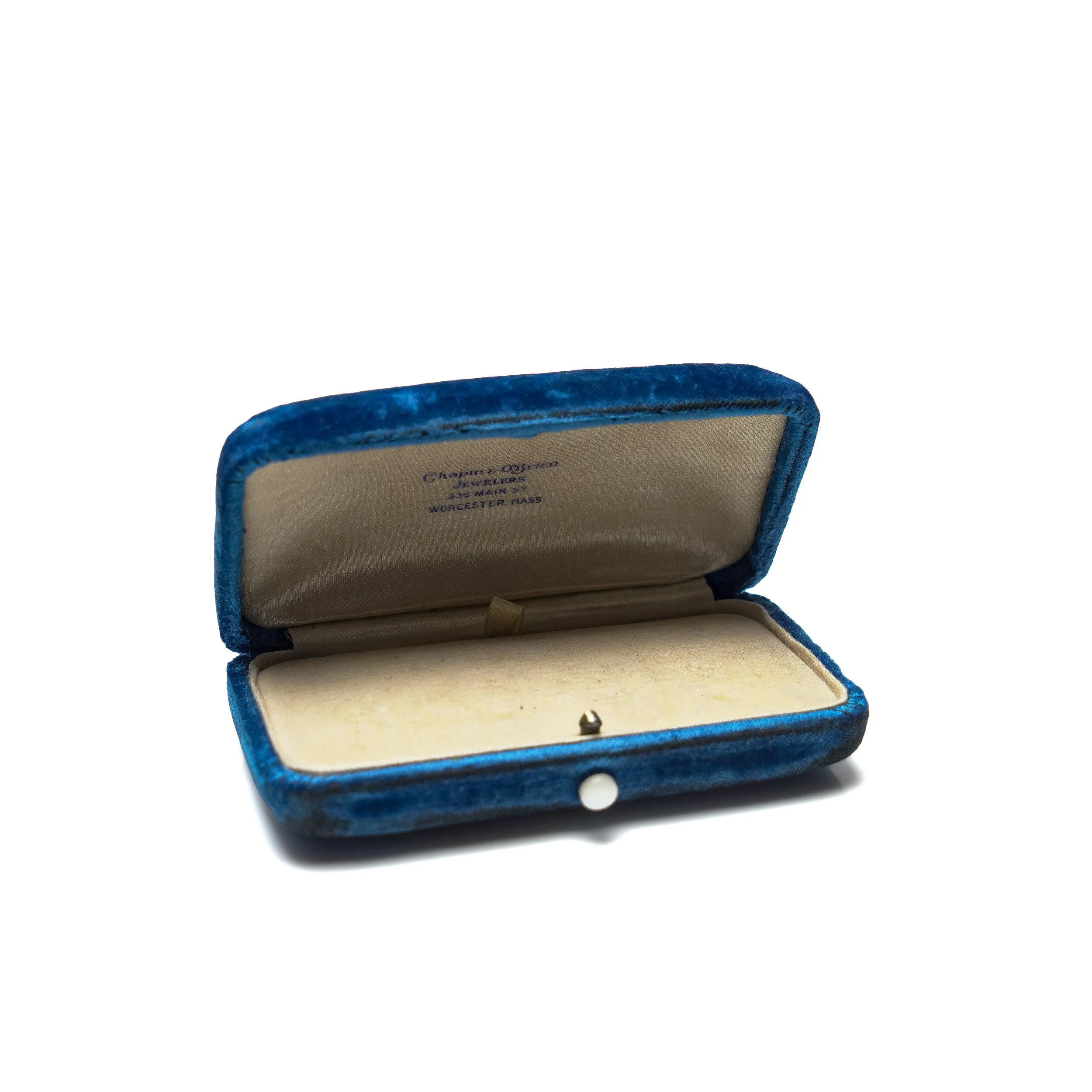 Vintage-Chapin-and-O-Brien-Blue-Velvet-Jewellery-Box-Worcester-Massachusetts-04-4965.jpg