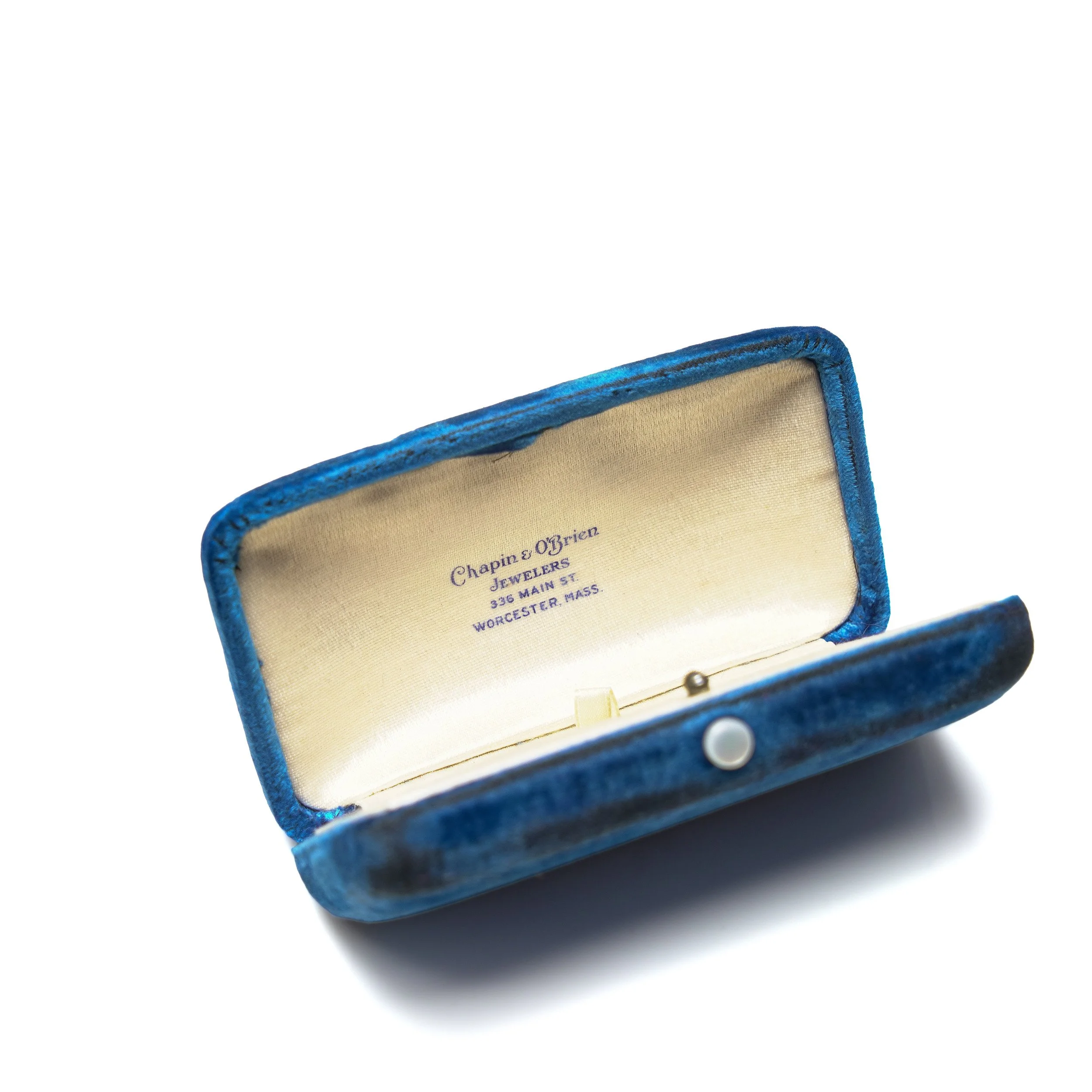 Vintage-Chapin-and-O-Brien-Blue-Velvet-Jewellery-Box-Worcester-Massachusetts-05-4966.jpg