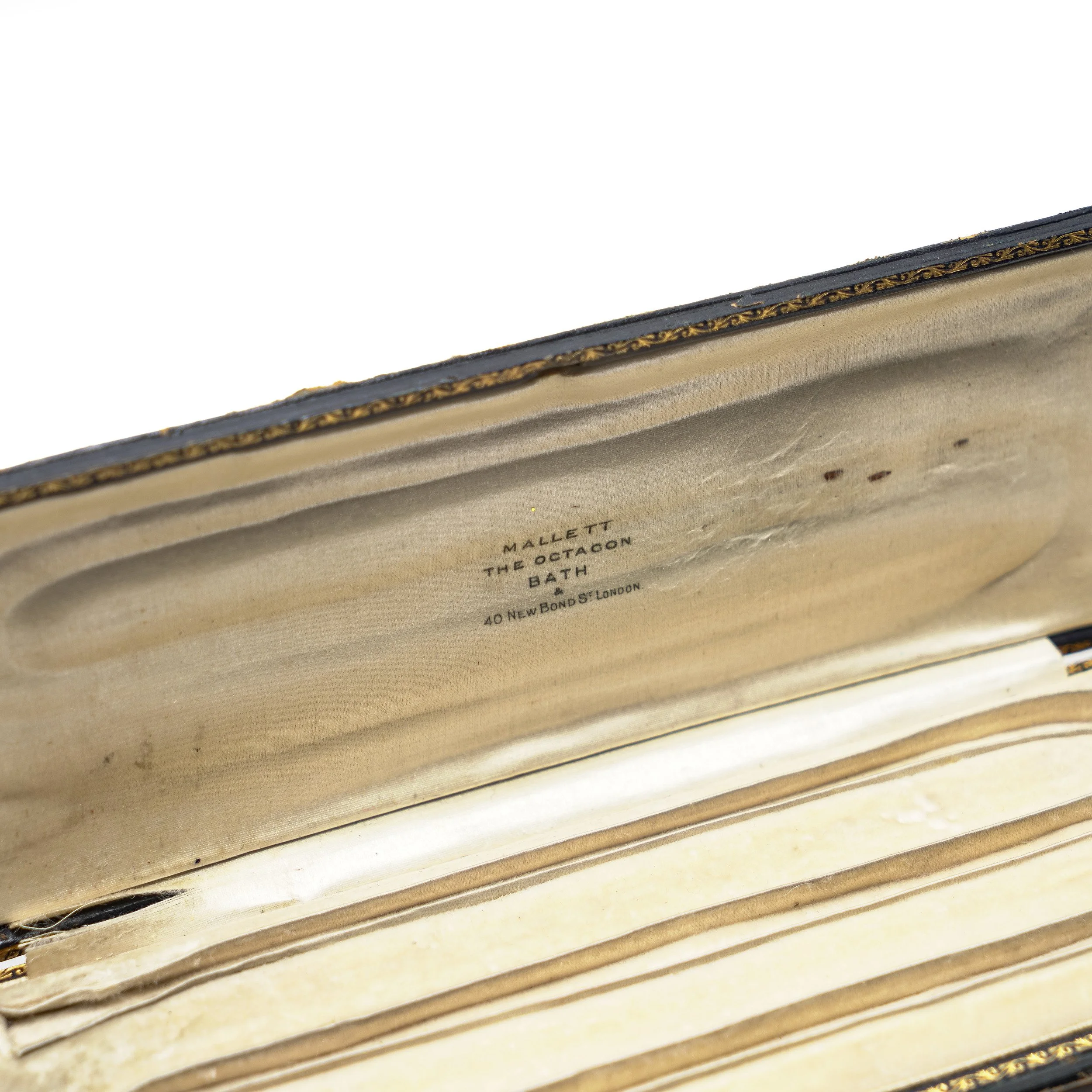 Antique-Mallett-Necklace-Presentation-Box-The-Octagon-Bath-and-New-Bond-Street-05-4979.jpg