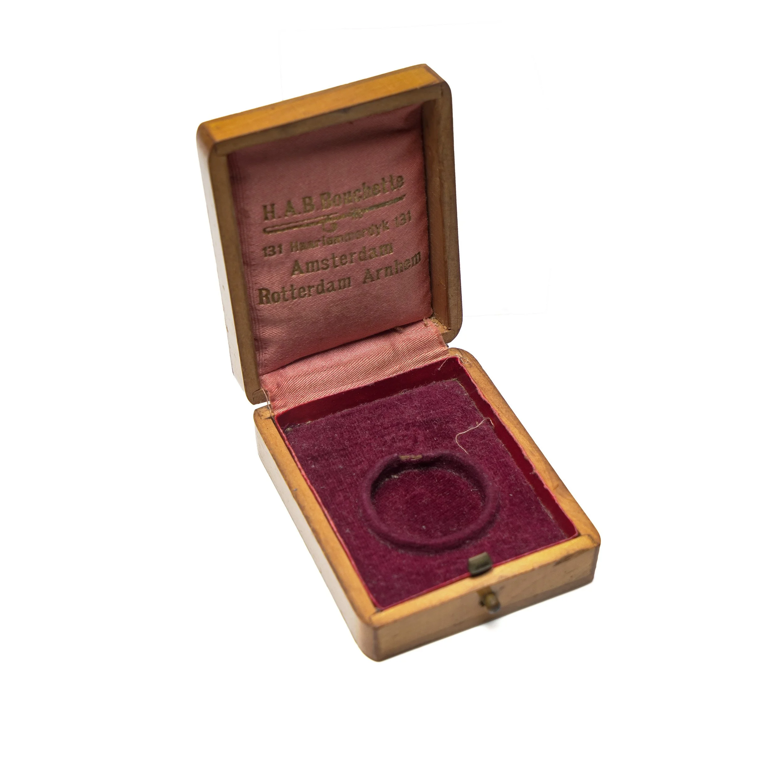 Antique-H-A-B-Bouchette-Wooden-Coin-or-Pendant-Box-Amsterdam-02-5016.jpg