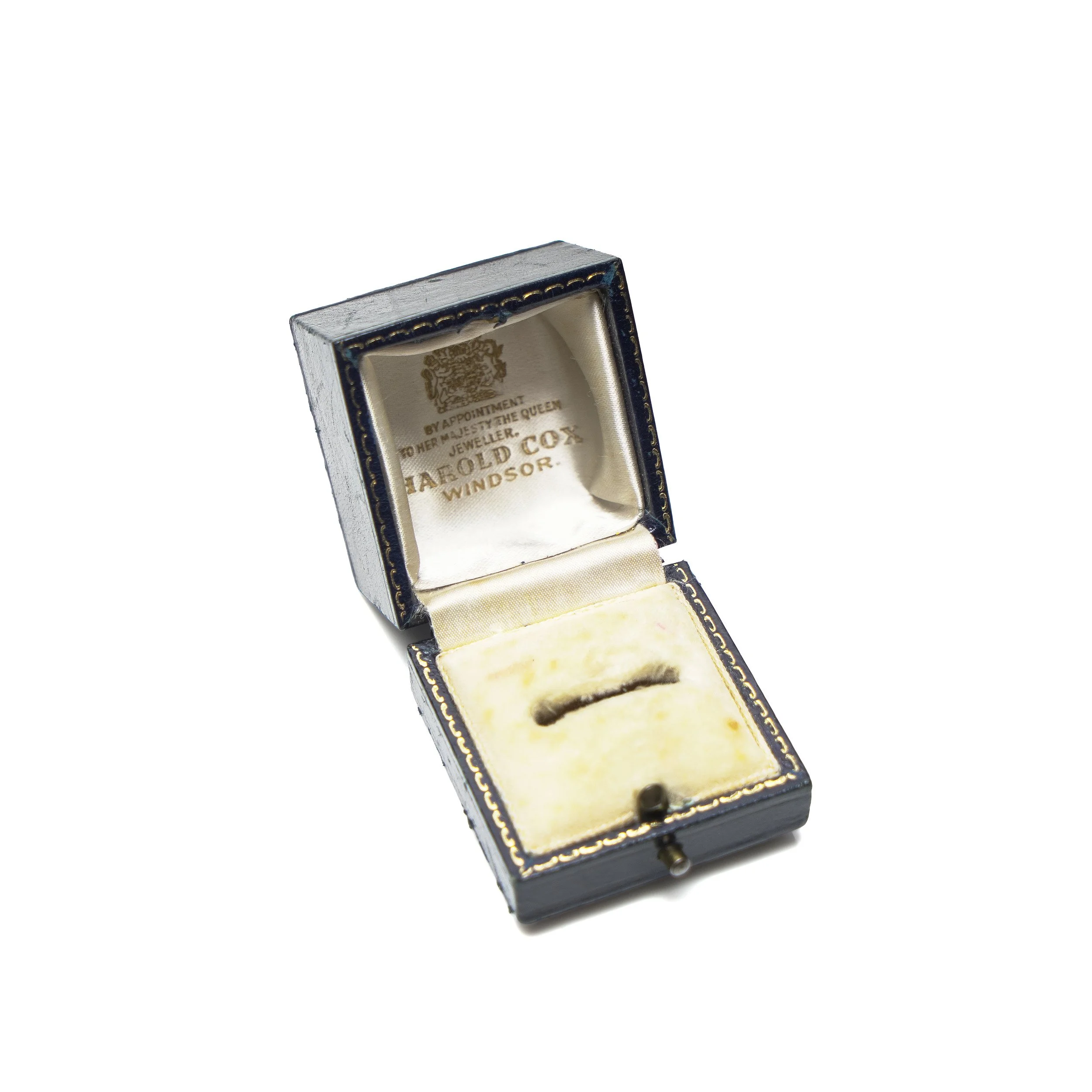 Vintage-Harold-Cox-Ring-Box-Windsor-Royal-Warrant-02-5036.jpg