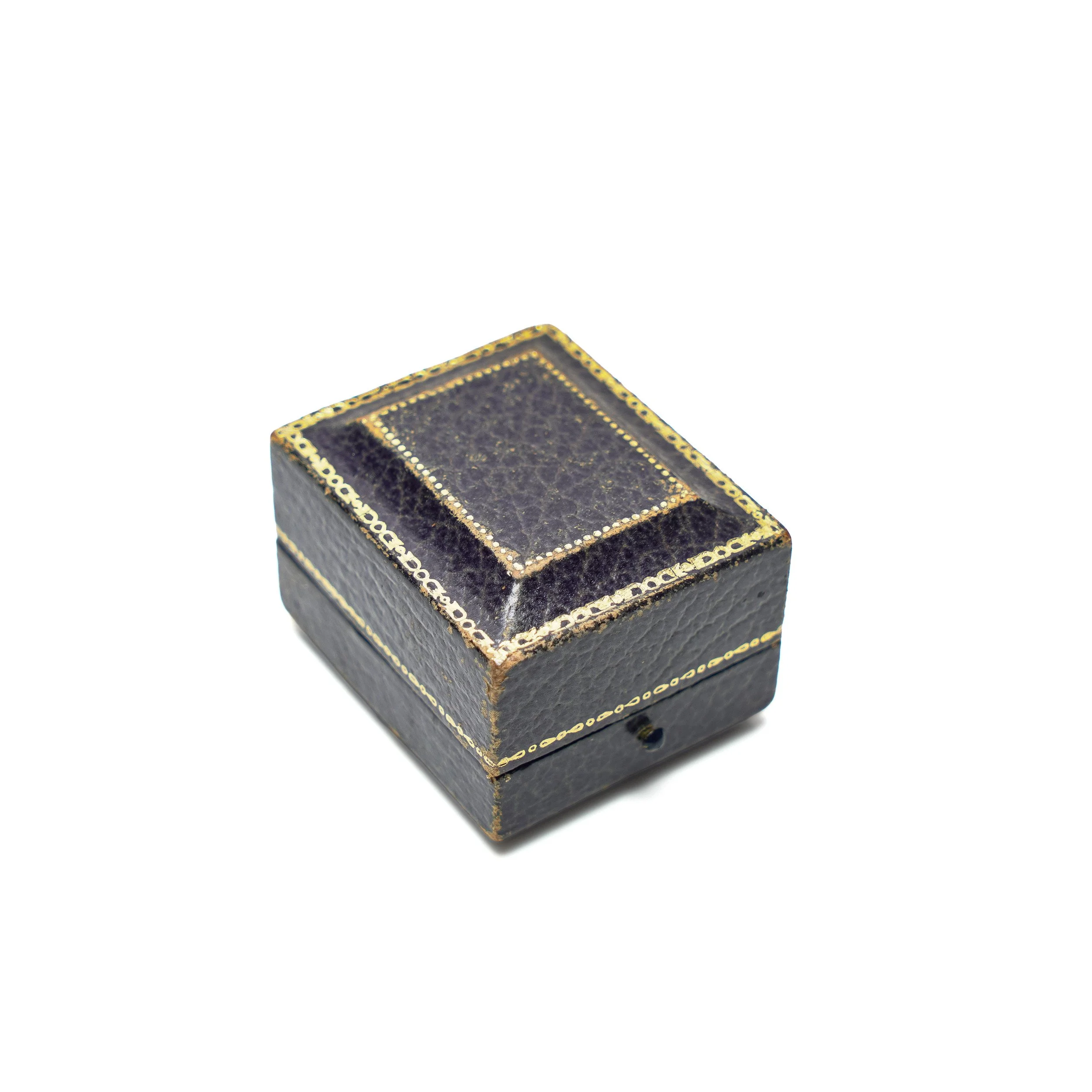 Vintage-Cross-Jewelers-Ring-Box-Portland-Maine-03-5052.jpg
