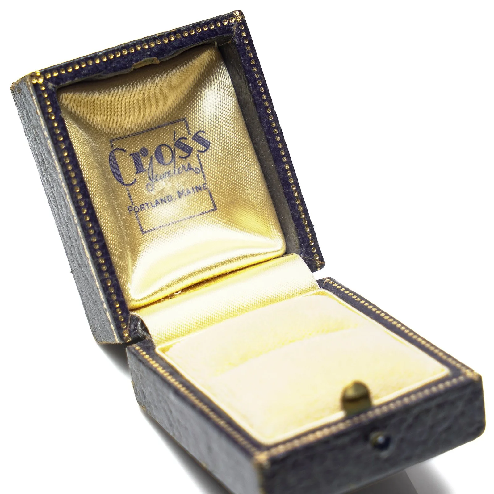 Vintage-Cross-Jewelers-Ring-Box-Portland-Maine-05-detail-cross-signature.jpg