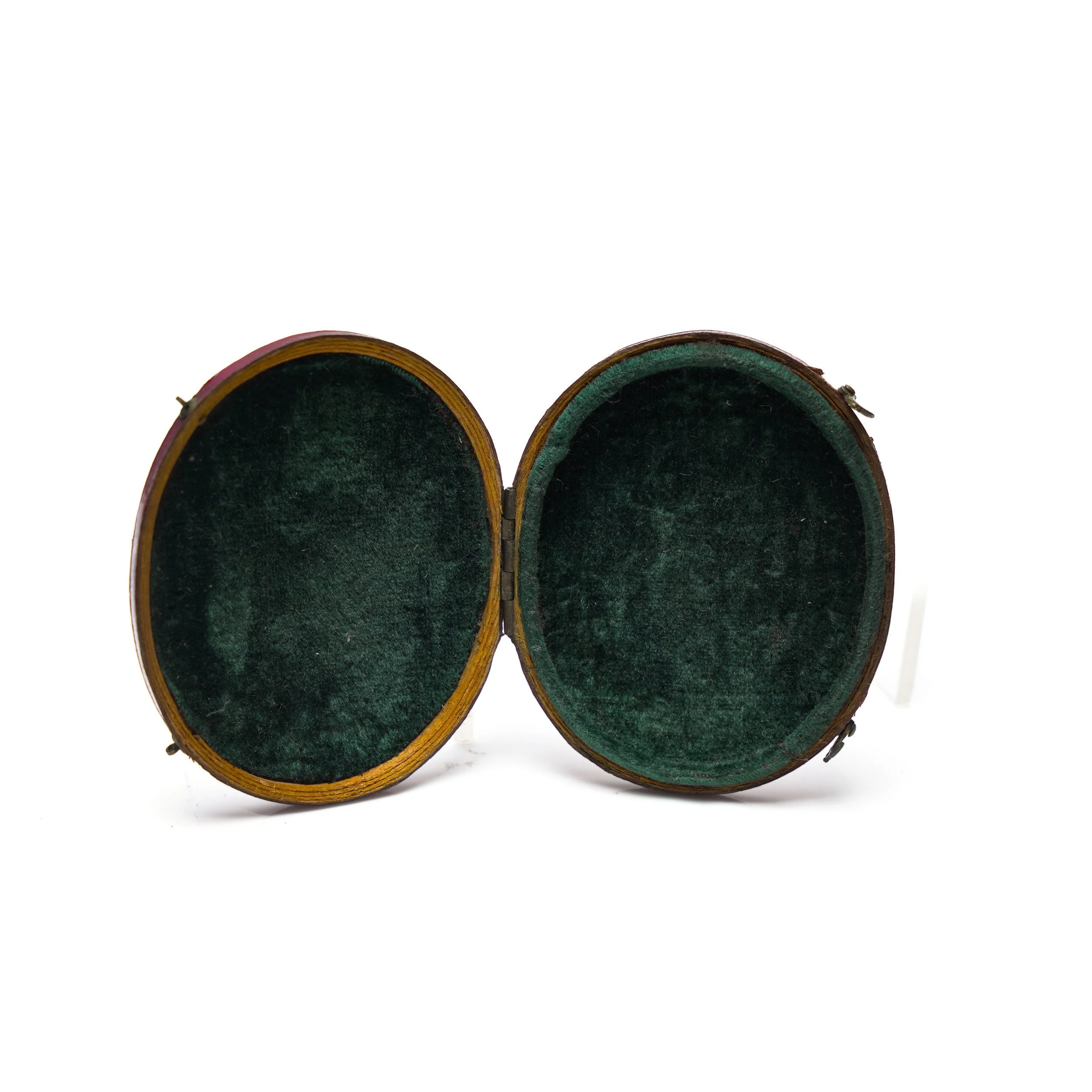 Antique-19th-Century-Oval-Red-Leather-Locket-or-Mourning-Jewellery-Box-02-5092.jpg