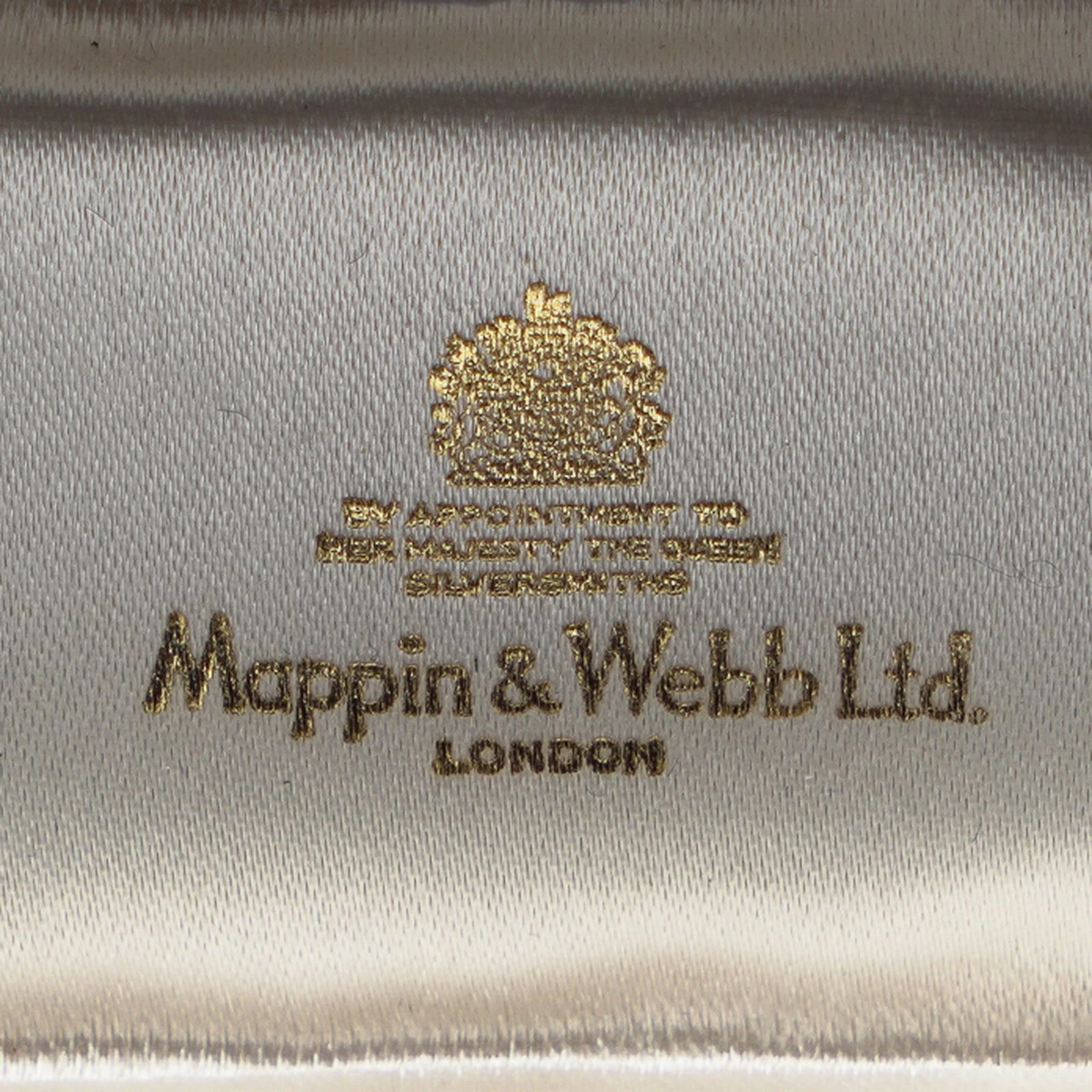 Vintage-Mappin-and-Webb-Cufflink-Box-By-Appointment-to-Her-Majesty-the-Queen-05-detail-mappin-webb-royal-warrant.jpg
