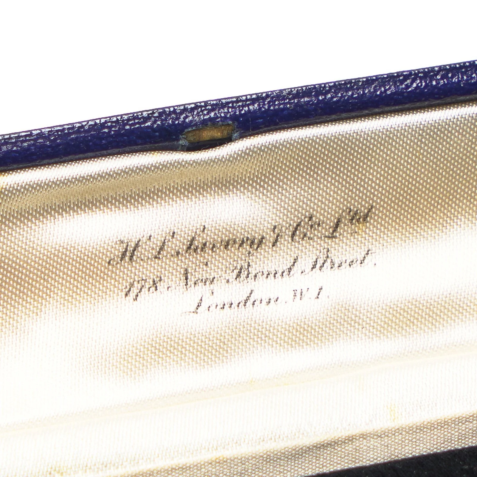 Antique-H-L-Henry-and-Co-New-Bond-Street-Long-Jewellery-Box-1920s-06-detail-henry-new-bond-street-signature.jpg